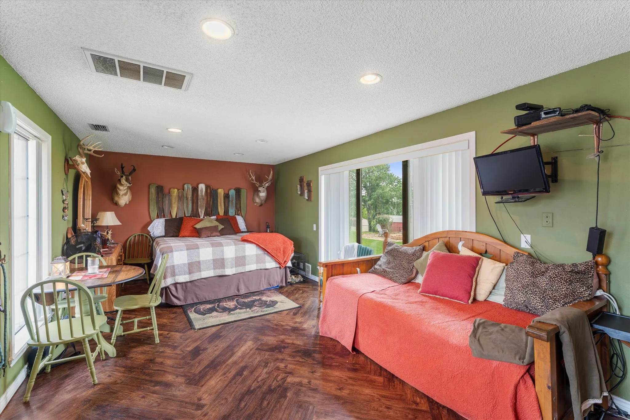 Single Family Residence For Sale in Wood County , 3034 State Highway 154, Quitman, Texas 75783, 4 Bedroom, 4 Bathroom, 2 Garage spaces, 2,763 Sqft, built in 1996, mls#21298812, Real Estate Agent in Quitman, Homes For Sale in Wood county, Homes For Sale in Quitman, Realtor in Quitman Texas, Real Estate Brokerage Independent Realty Texas, Luminita Cordes Realtor