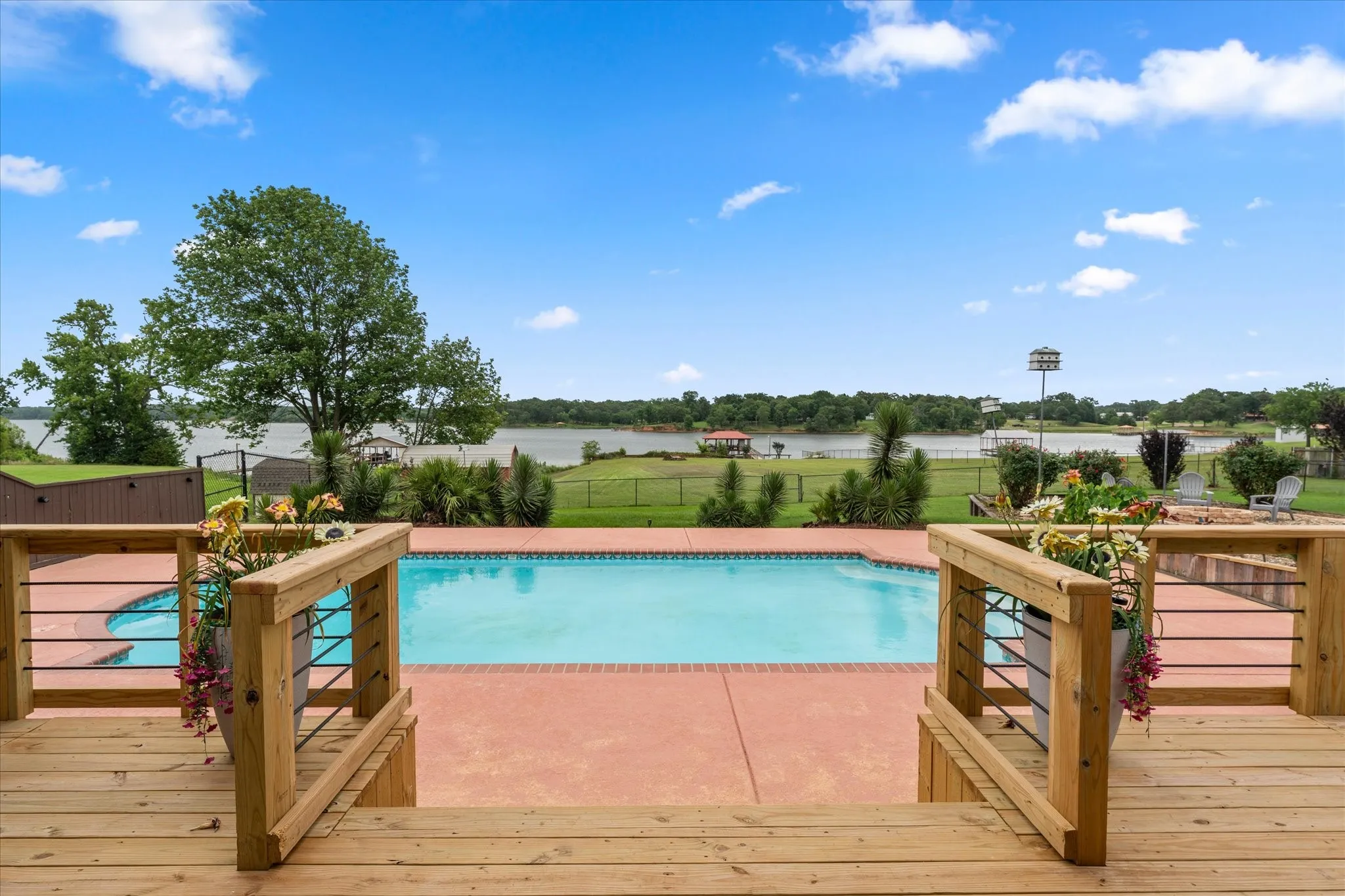 Single Family Residence For Sale in Wood County , 3034 State Highway 154, Quitman, Texas 75783, 4 Bedroom, 4 Bathroom, 2 Garage spaces, 2,763 Sqft, built in 1996, mls#21298812, Real Estate Agent in Quitman, Homes For Sale in Wood county, Homes For Sale in Quitman, Realtor in Quitman Texas, Real Estate Brokerage Independent Realty Texas, Luminita Cordes Realtor