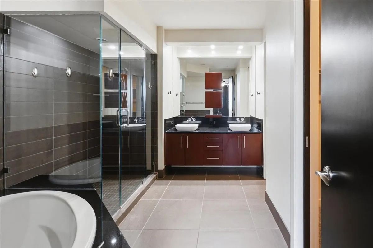 Primary  bath