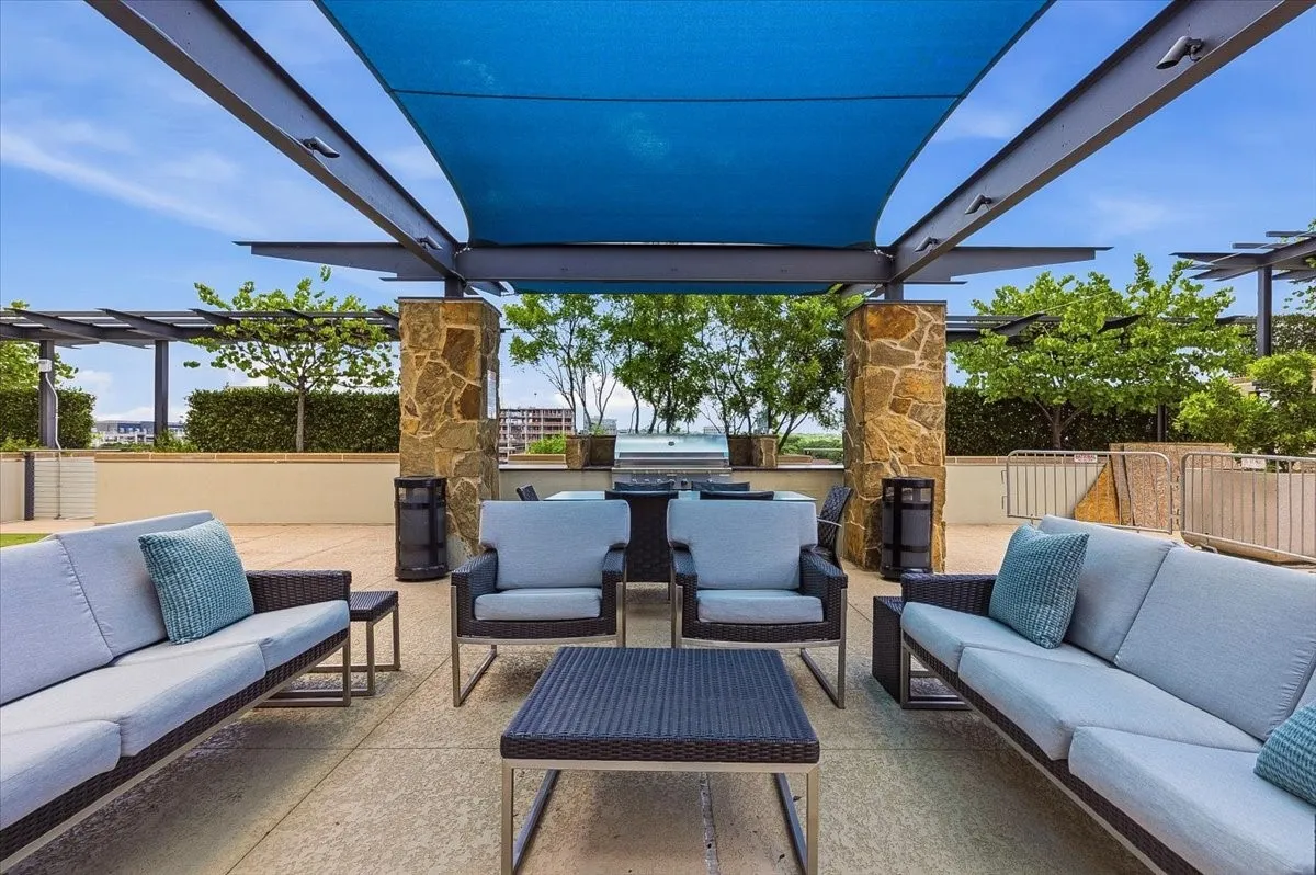Condominium For Sale in Tarrant County , 2600 W 7th Street 2722, Fort Worth, Texas 76107, 2 Bedroom, 2 Bathroom, 2 Garage spaces, 1,263 Sqft, built in 1928, mls#21296954, Real Estate Agent in Fort Worth, Homes For Sale in Tarrant county, Homes For Sale in Fort Worth, Realtor in Fort Worth Texas, Real Estate Brokerage Independent Realty Texas, Luminita Cordes Realtor