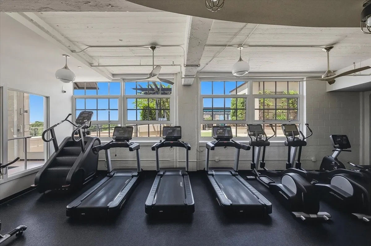 Condominium For Sale in Tarrant County , 2600 W 7th Street 2722, Fort Worth, Texas 76107, 2 Bedroom, 2 Bathroom, 2 Garage spaces, 1,263 Sqft, built in 1928, mls#21296954, Real Estate Agent in Fort Worth, Homes For Sale in Tarrant county, Homes For Sale in Fort Worth, Realtor in Fort Worth Texas, Real Estate Brokerage Independent Realty Texas, Luminita Cordes Realtor