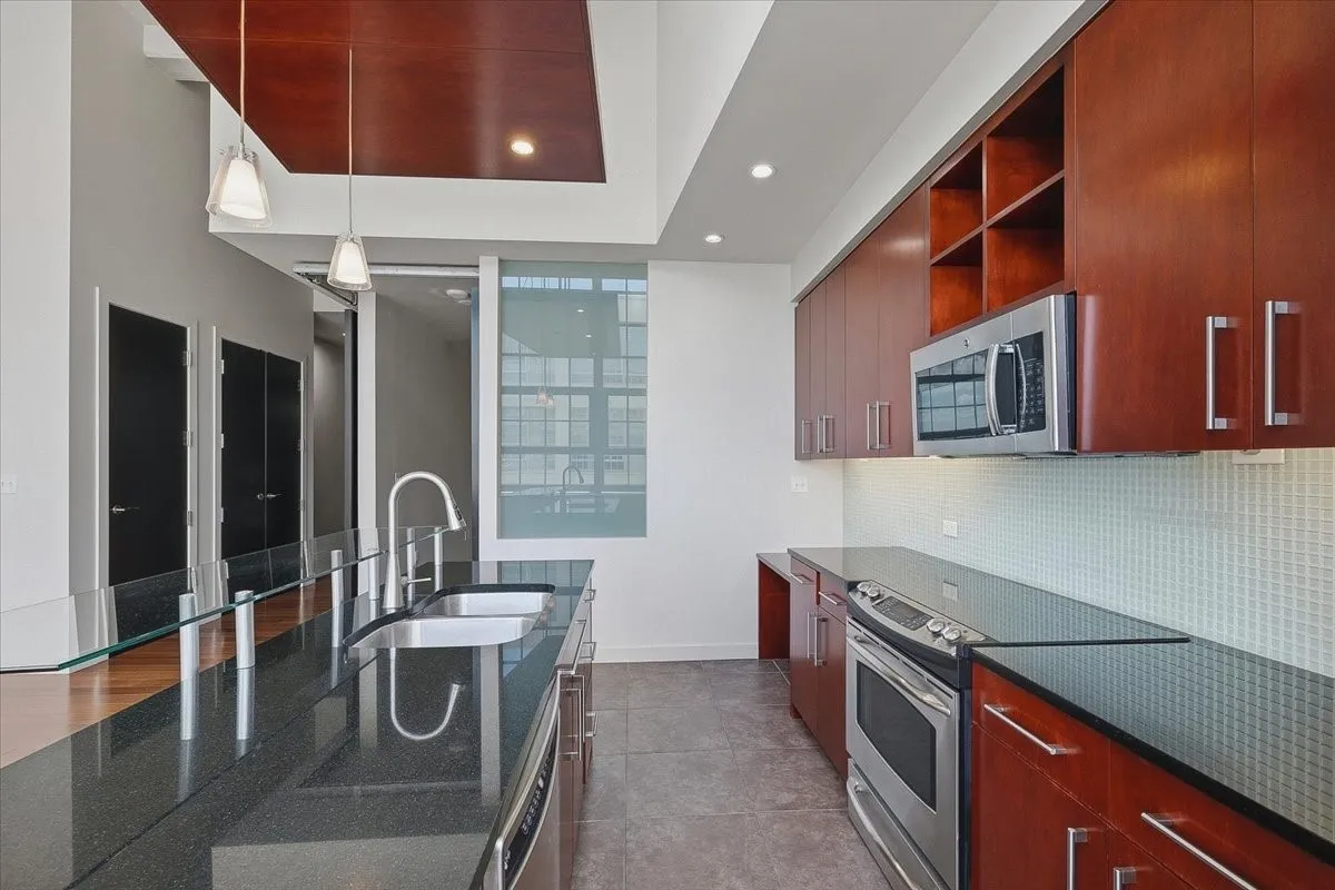 Condominium For Sale in Tarrant County , 2600 W 7th Street 2722, Fort Worth, Texas 76107, 2 Bedroom, 2 Bathroom, 2 Garage spaces, 1,263 Sqft, built in 1928, mls#21296954, Real Estate Agent in Fort Worth, Homes For Sale in Tarrant county, Homes For Sale in Fort Worth, Realtor in Fort Worth Texas, Real Estate Brokerage Independent Realty Texas, Luminita Cordes Realtor