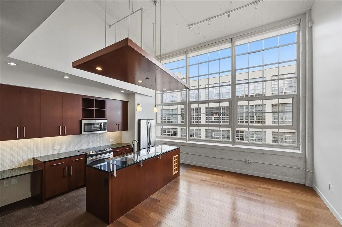 Condominium For Sale in Tarrant County , 2600 W 7th Street 2722, Fort Worth, Texas 76107, 2 Bedroom, 2 Bathroom, 2 Garage spaces, 1,263 Sqft, built in 1928, mls#21296954, Real Estate Agent in Fort Worth, Homes For Sale in Tarrant county, Homes For Sale in Fort Worth, Realtor in Fort Worth Texas, Real Estate Brokerage Independent Realty Texas, Luminita Cordes Realtor