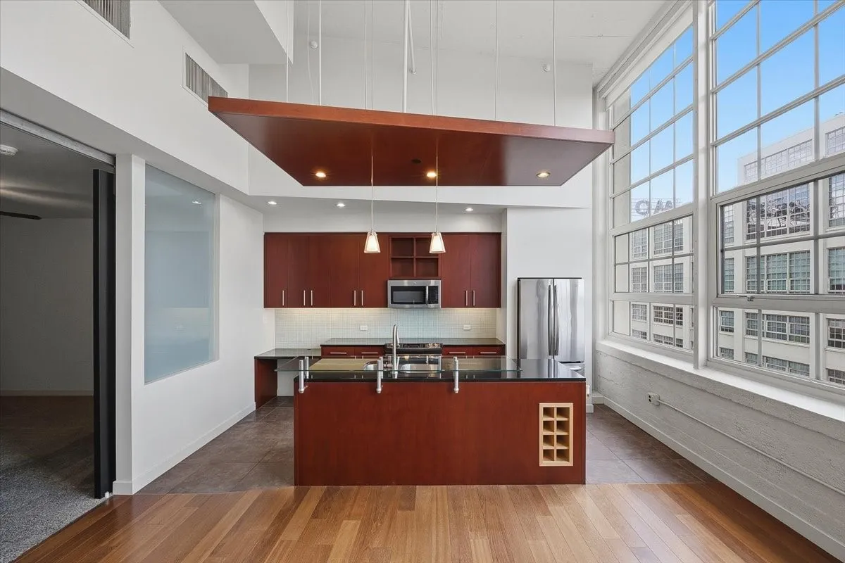 Condominium For Sale in Tarrant County , 2600 W 7th Street 2722, Fort Worth, Texas 76107, 2 Bedroom, 2 Bathroom, 2 Garage spaces, 1,263 Sqft, built in 1928, mls#21296954, Real Estate Agent in Fort Worth, Homes For Sale in Tarrant county, Homes For Sale in Fort Worth, Realtor in Fort Worth Texas, Real Estate Brokerage Independent Realty Texas, Luminita Cordes Realtor