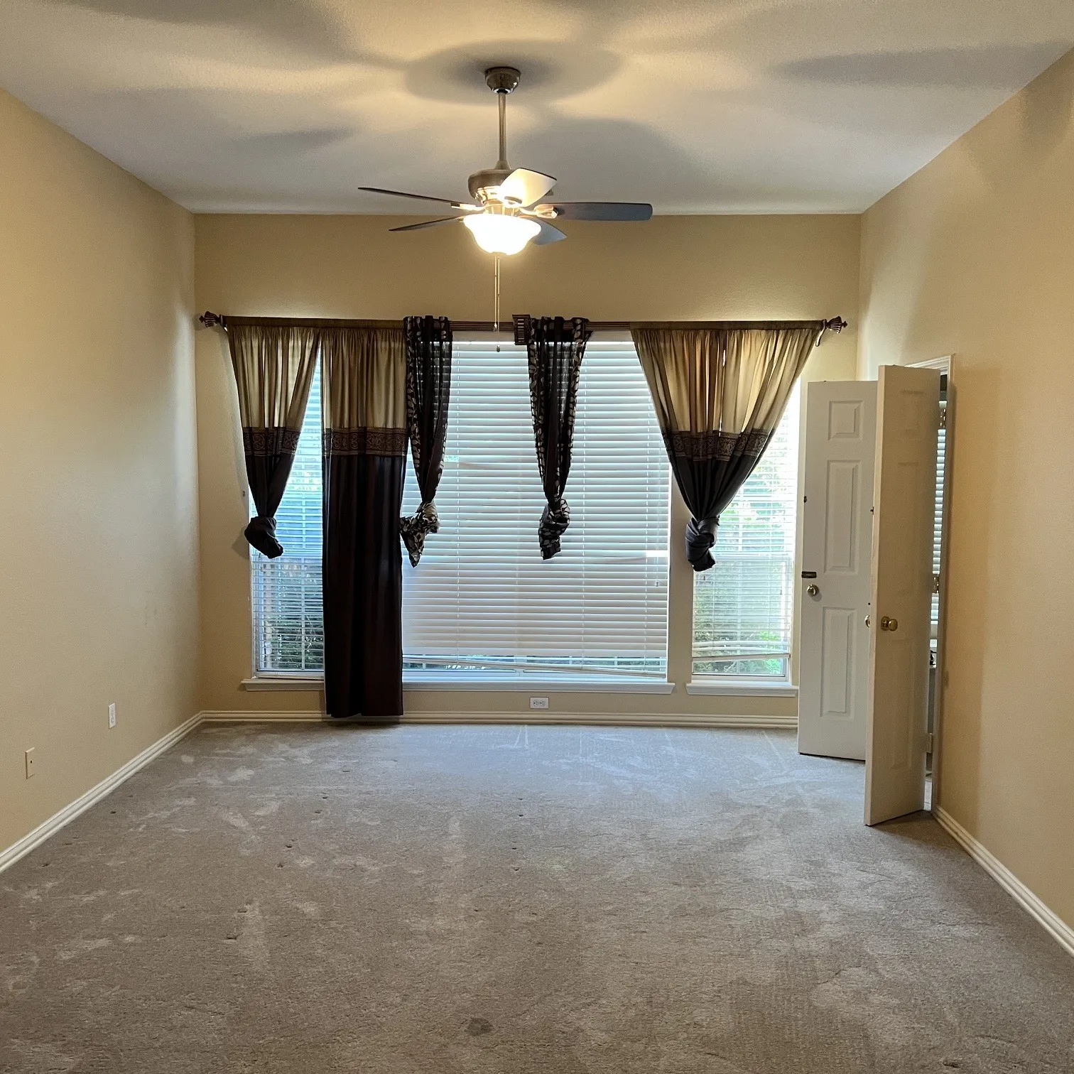 Single Family Residence For Rent in Collin County , 3004 Blue Mesa Drive, Plano, Texas 75025, 4 Bedrooms, 2 Bathrooms, 2 Garage spaces, 1,924 Sqft, built in 1996, Price $2,550, mls#21300940, Real Estate Agent in Plano, Homes For Rent in Collin county, Homes For Rent in Plano, Realtor in Plano Texas, Real Estate Brokerage Independent Realty Texas, Luminita Cordes Realtor