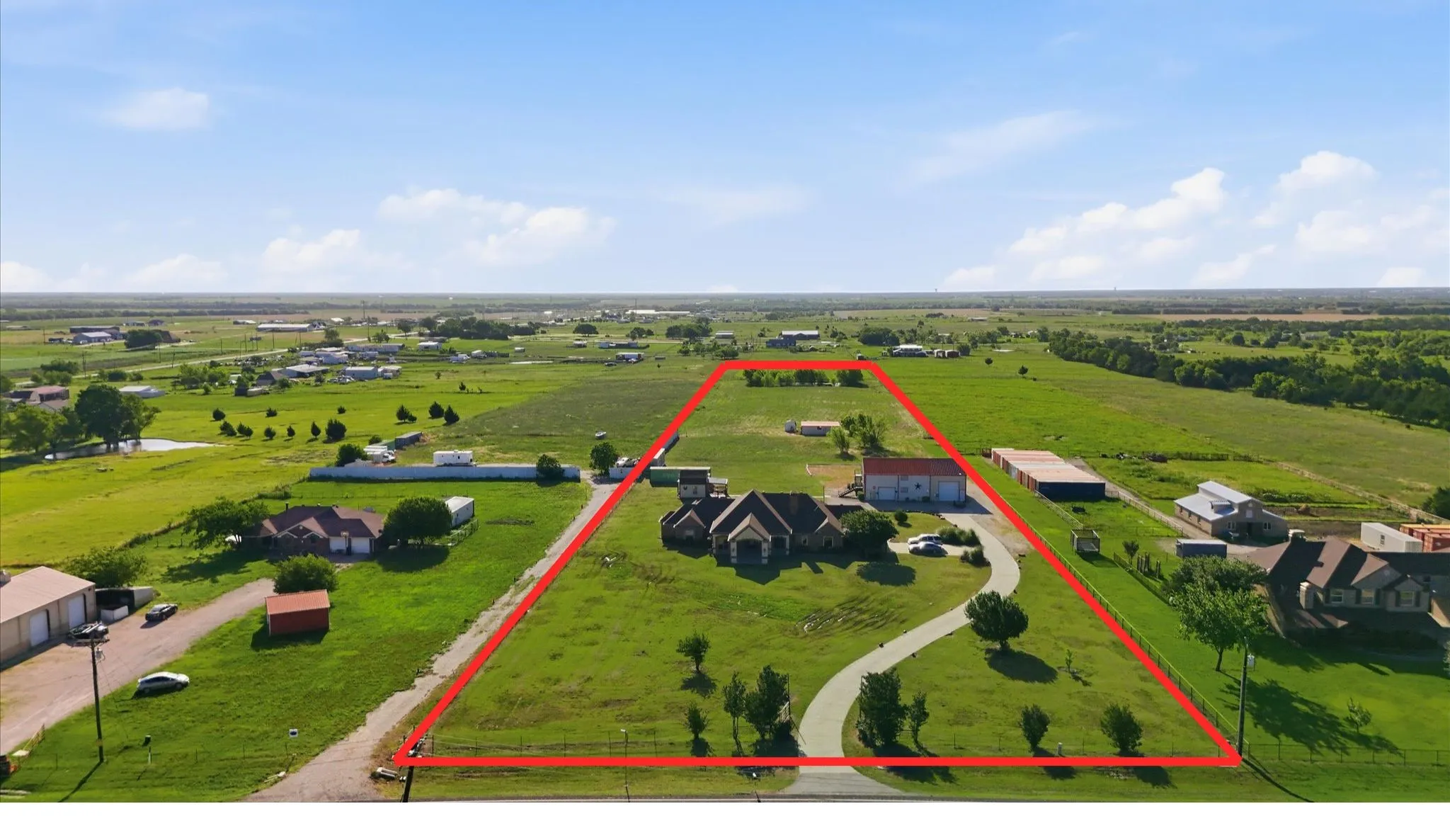 Single Family Residence For Sale in Collin County , 899 FM 1138, Royse City, Texas 75189, 3 Bedroom, 3 Bathroom, 2 Garage spaces, 3,606 Sqft, built in 2004, Price $759,900, mls#21300596, Real Estate Agent in Royse City, Homes For Sale in Collin county, Homes For Sale in Royse City, Realtor in Royse City Texas, Real Estate Brokerage Independent Realty Texas, Luminita Cordes Realtor