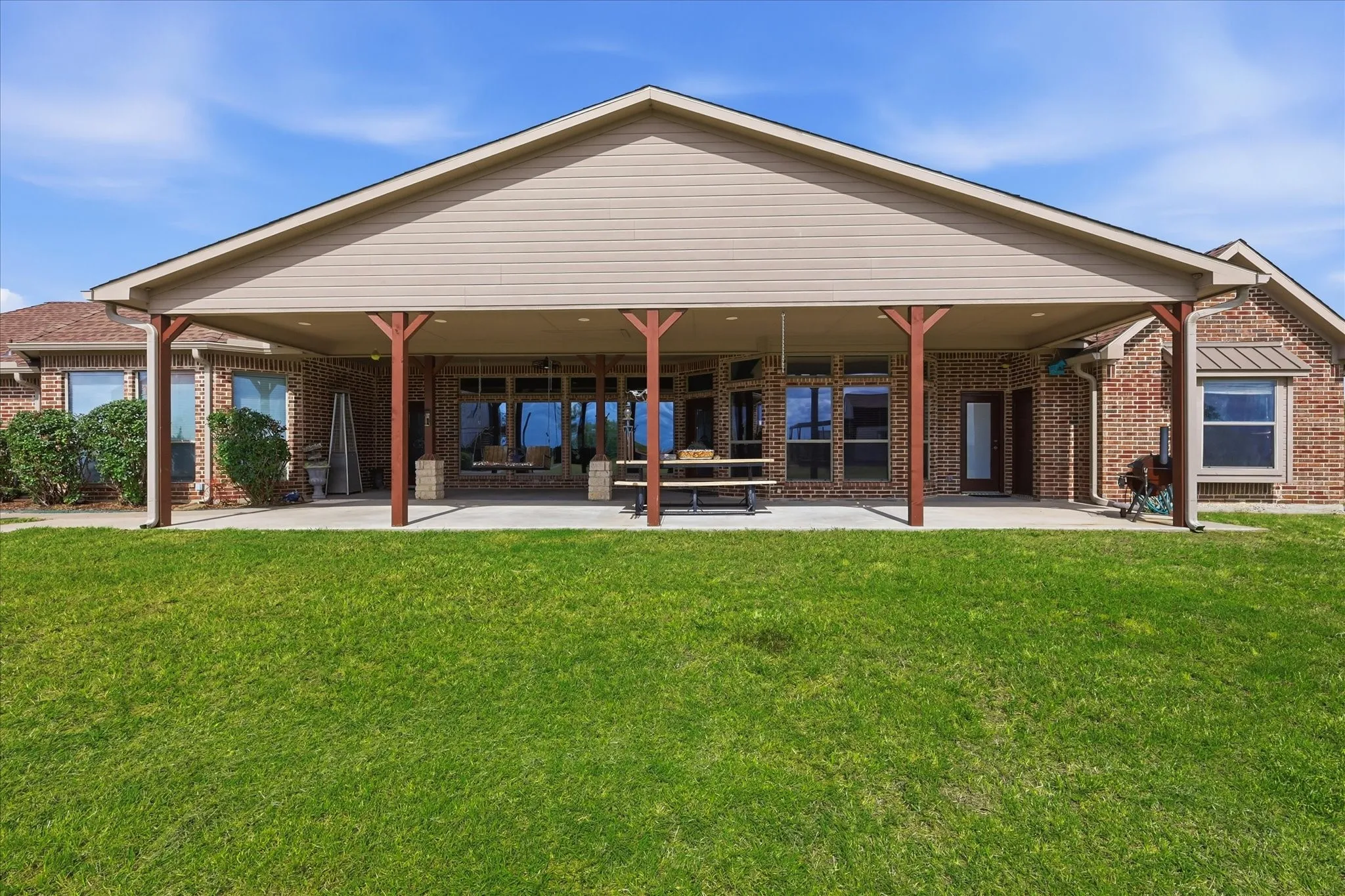 Single Family Residence For Sale in Collin County , 899 FM 1138, Royse City, Texas 75189, 3 Bedroom, 3 Bathroom, 2 Garage spaces, 3,606 Sqft, built in 2004, Price $759,900, mls#21300596, Real Estate Agent in Royse City, Homes For Sale in Collin county, Homes For Sale in Royse City, Realtor in Royse City Texas, Real Estate Brokerage Independent Realty Texas, Luminita Cordes Realtor