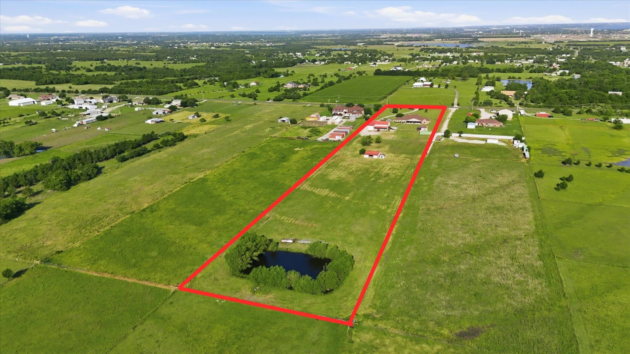 Single Family Residence For Sale in Collin County , 899 FM 1138, Royse City, Texas 75189, 3 Bedroom, 3 Bathroom, 2 Garage spaces, 3,606 Sqft, built in 2004, Price $759,900, mls#21300596, Real Estate Agent in Royse City, Homes For Sale in Collin county, Homes For Sale in Royse City, Realtor in Royse City Texas, Real Estate Brokerage Independent Realty Texas, Luminita Cordes Realtor