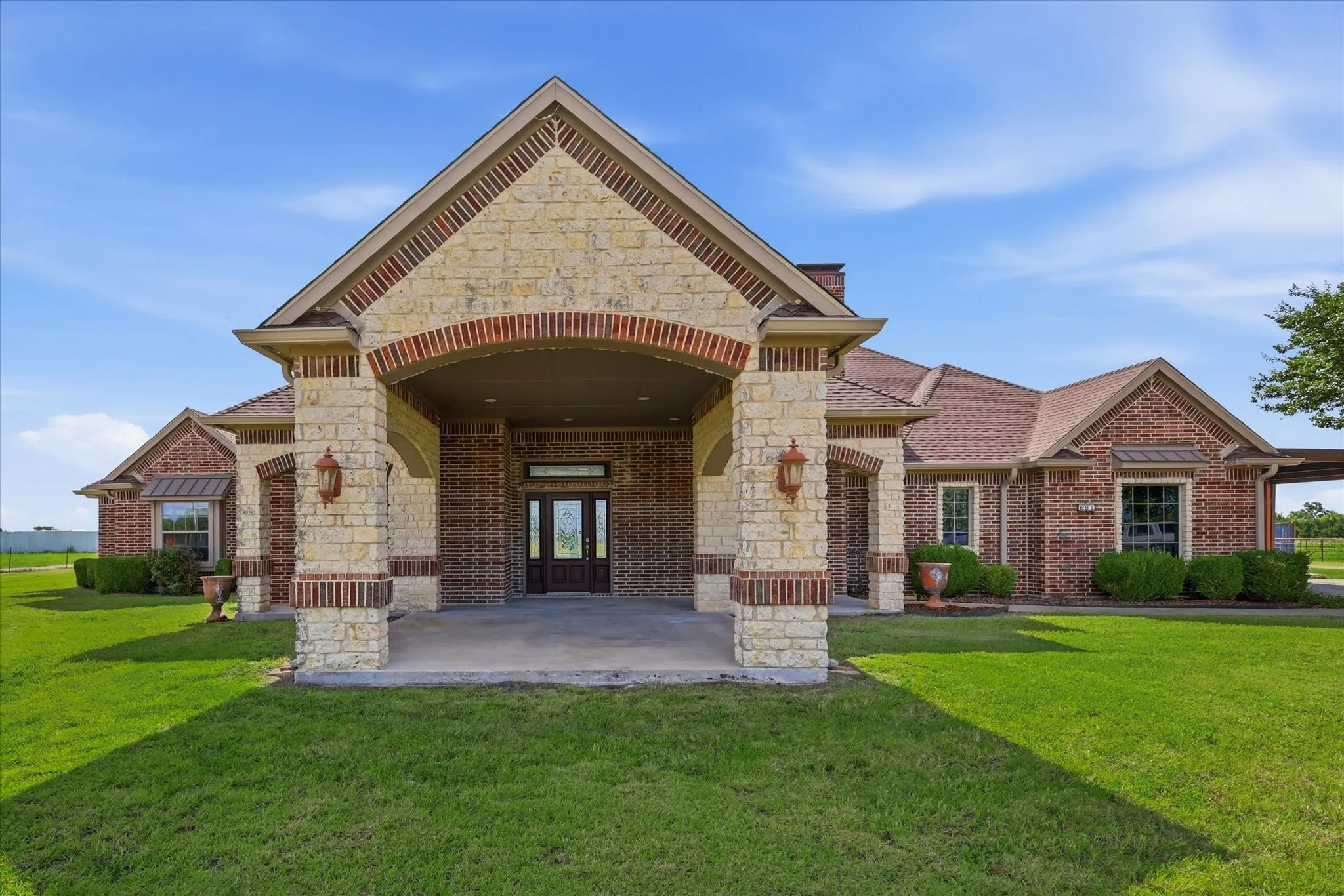 Single Family Residence For Sale in Collin County , 899 FM 1138, Royse City, Texas 75189, 3 Bedroom, 3 Bathroom, 2 Garage spaces, 3,606 Sqft, built in 2004, Price $759,900, mls#21300596, Real Estate Agent in Royse City, Homes For Sale in Collin county, Homes For Sale in Royse City, Realtor in Royse City Texas, Real Estate Brokerage Independent Realty Texas, Luminita Cordes Realtor