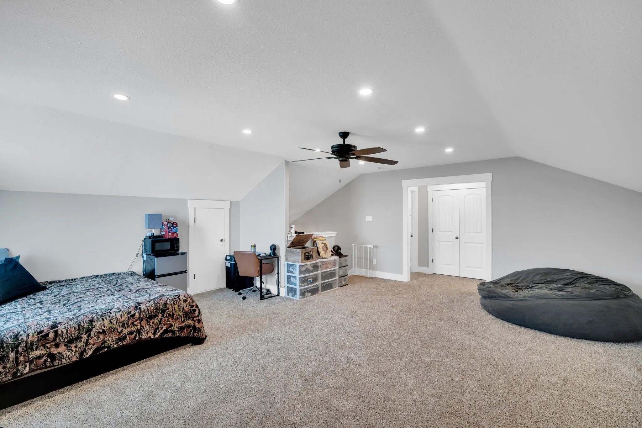 Single Family Residence For Sale in Ellis County , 61 Rockett Lane, Pecan Hill, Texas 75154, 4 Bedroom, 3 Bathroom, 1 Garage spaces, 2,885 Sqft, built in 2016, mls#21297961, Real Estate Agent in Pecan Hill, Homes For Sale in Ellis county, Homes For Sale in Pecan Hill, Realtor in Pecan Hill Texas, Real Estate Brokerage Independent Realty Texas, Luminita Cordes Realtor