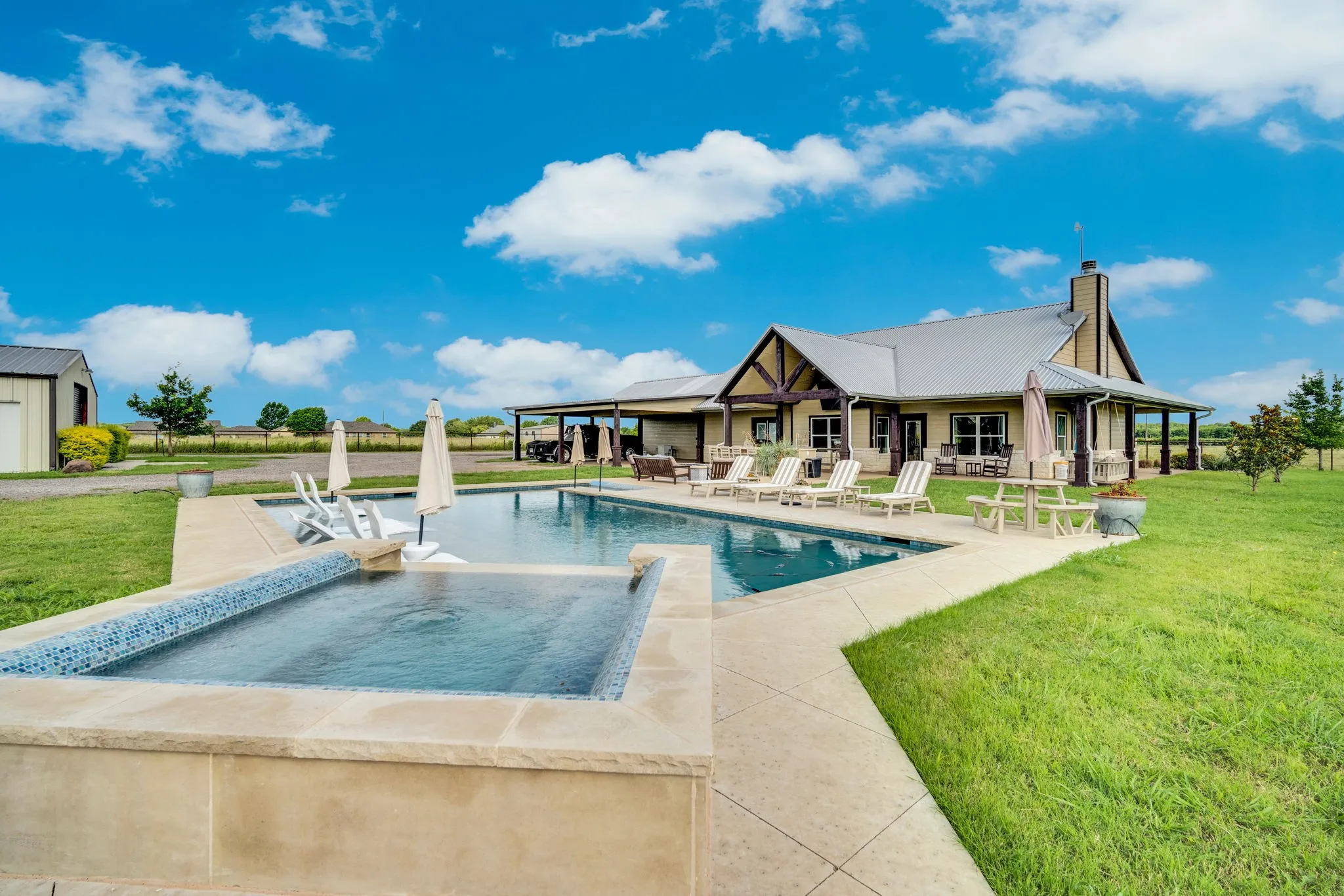 Single Family Residence For Sale in Ellis County , 61 Rockett Lane, Pecan Hill, Texas 75154, 4 Bedroom, 3 Bathroom, 1 Garage spaces, 2,885 Sqft, built in 2016, mls#21297961, Real Estate Agent in Pecan Hill, Homes For Sale in Ellis county, Homes For Sale in Pecan Hill, Realtor in Pecan Hill Texas, Real Estate Brokerage Independent Realty Texas, Luminita Cordes Realtor