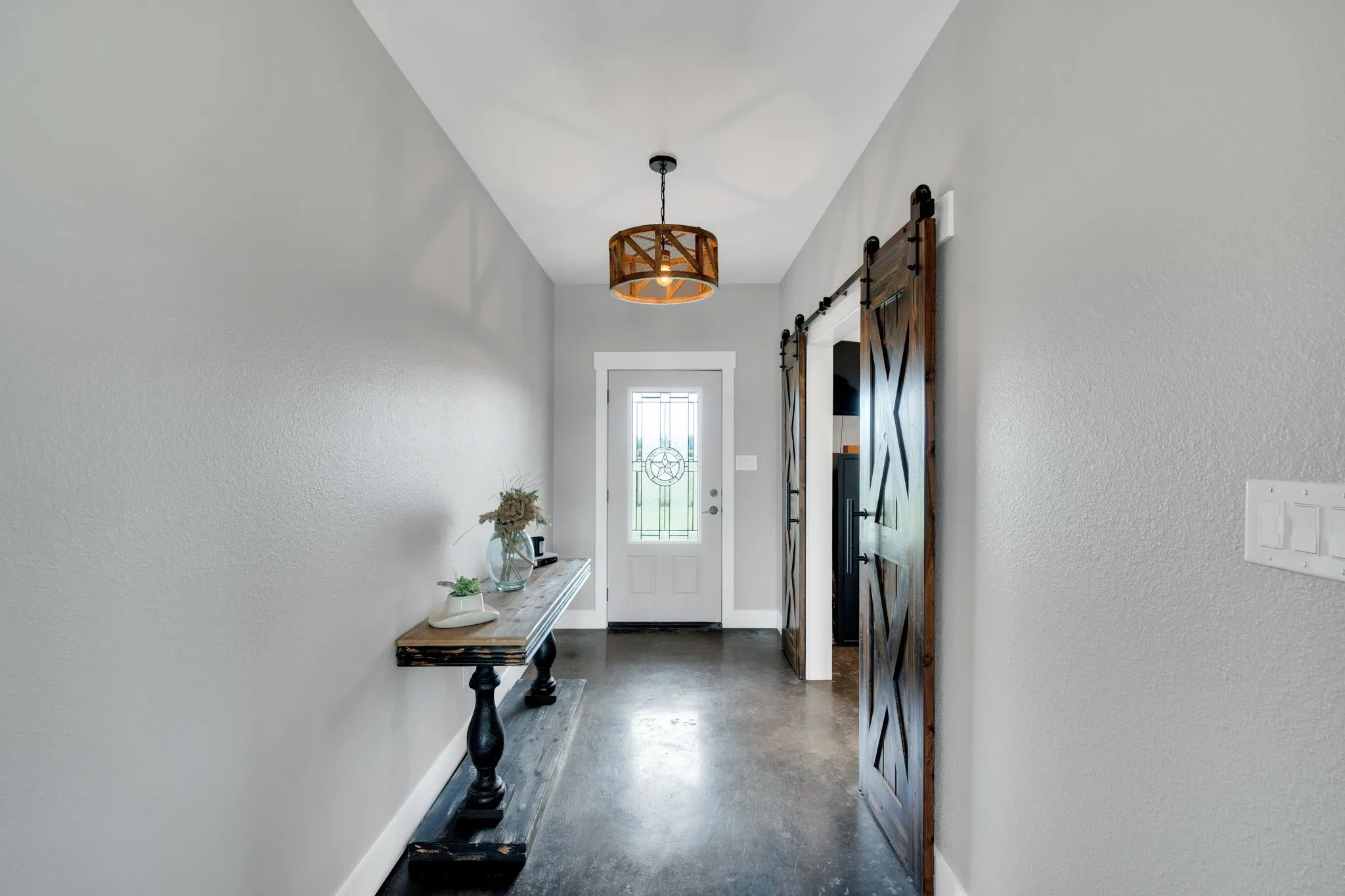 Single Family Residence For Sale in Ellis County , 61 Rockett Lane, Pecan Hill, Texas 75154, 4 Bedroom, 3 Bathroom, 1 Garage spaces, 2,885 Sqft, built in 2016, mls#21297961, Real Estate Agent in Pecan Hill, Homes For Sale in Ellis county, Homes For Sale in Pecan Hill, Realtor in Pecan Hill Texas, Real Estate Brokerage Independent Realty Texas, Luminita Cordes Realtor