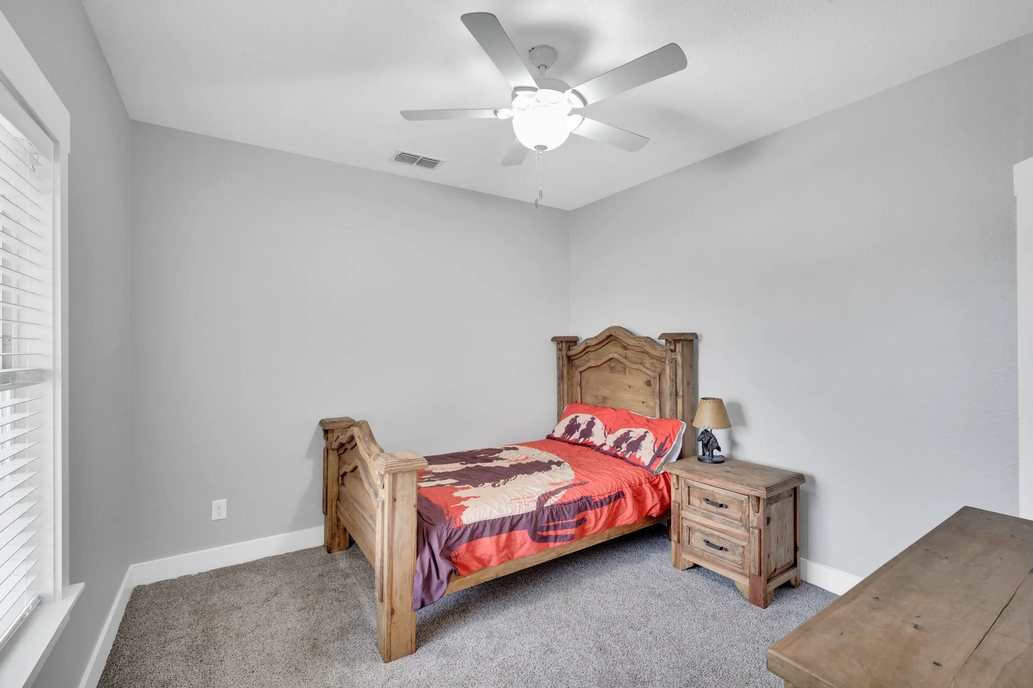 Single Family Residence For Sale in Ellis County , 61 Rockett Lane, Pecan Hill, Texas 75154, 4 Bedroom, 3 Bathroom, 1 Garage spaces, 2,885 Sqft, built in 2016, mls#21297961, Real Estate Agent in Pecan Hill, Homes For Sale in Ellis county, Homes For Sale in Pecan Hill, Realtor in Pecan Hill Texas, Real Estate Brokerage Independent Realty Texas, Luminita Cordes Realtor