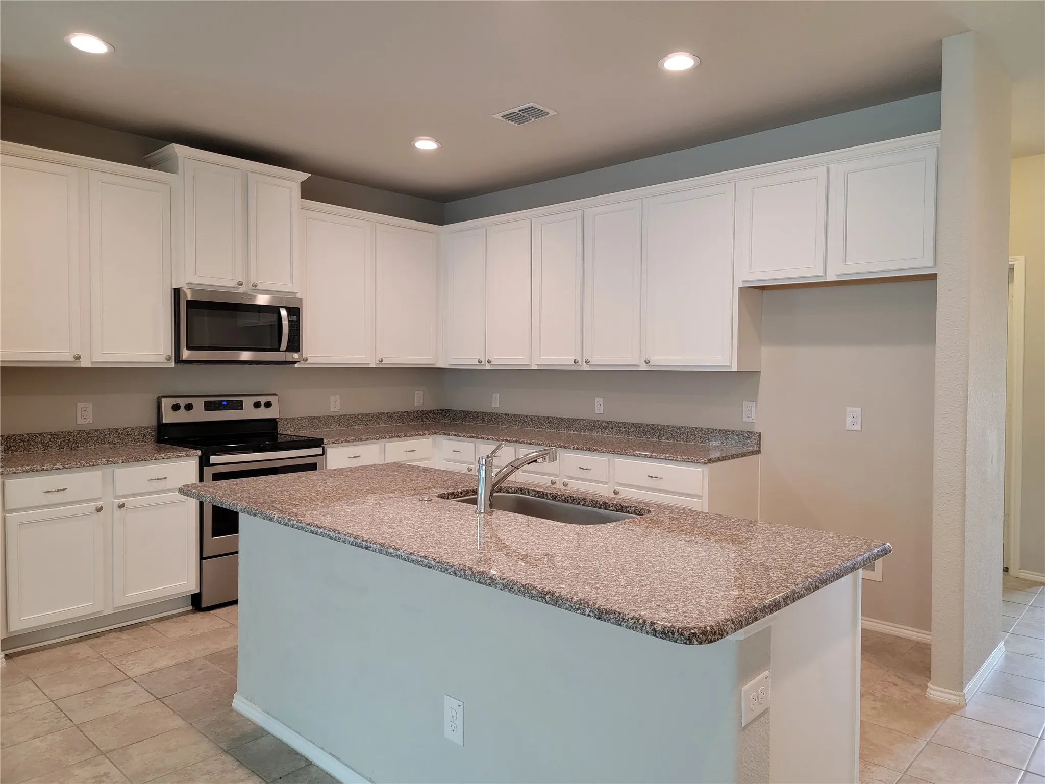 Single Family Residence For Rent in Denton County , 4725 Redbud Drive, Denton, Texas 76208, 4 Bedroom, 3 Bathroom, 2 Garage spaces, 2,480 Sqft, built in 2018, mls#21301081, Real Estate Agent in Denton, Homes For Rent in Denton county, Homes For Rent in Denton, Realtor in Denton Texas, Real Estate Brokerage Independent Realty Texas, Luminita Cordes Realtor