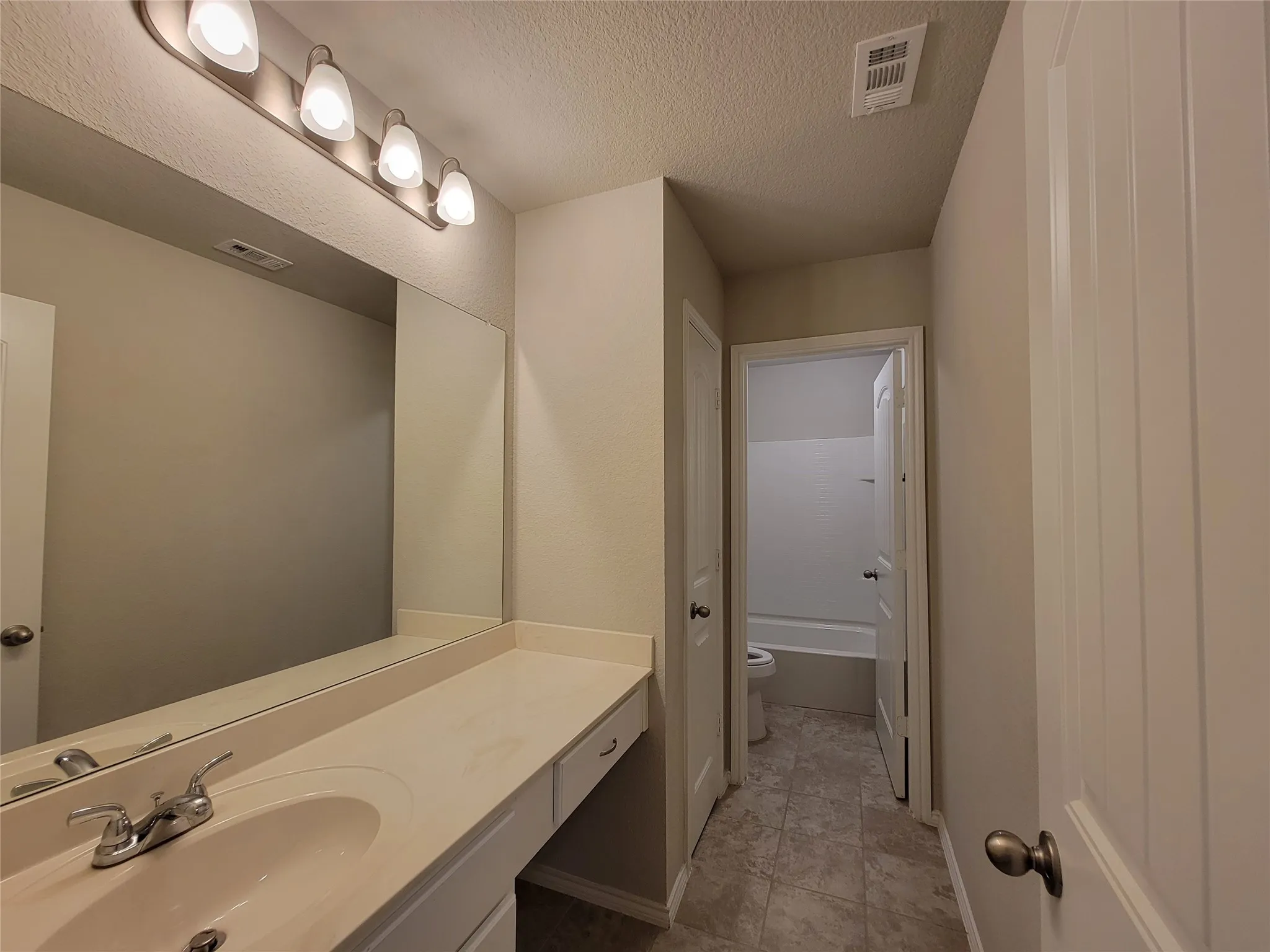 Single Family Residence For Rent in Denton County , 4725 Redbud Drive, Denton, Texas 76208, 4 Bedroom, 3 Bathroom, 2 Garage spaces, 2,480 Sqft, built in 2018, mls#21301081, Real Estate Agent in Denton, Homes For Rent in Denton county, Homes For Rent in Denton, Realtor in Denton Texas, Real Estate Brokerage Independent Realty Texas, Luminita Cordes Realtor