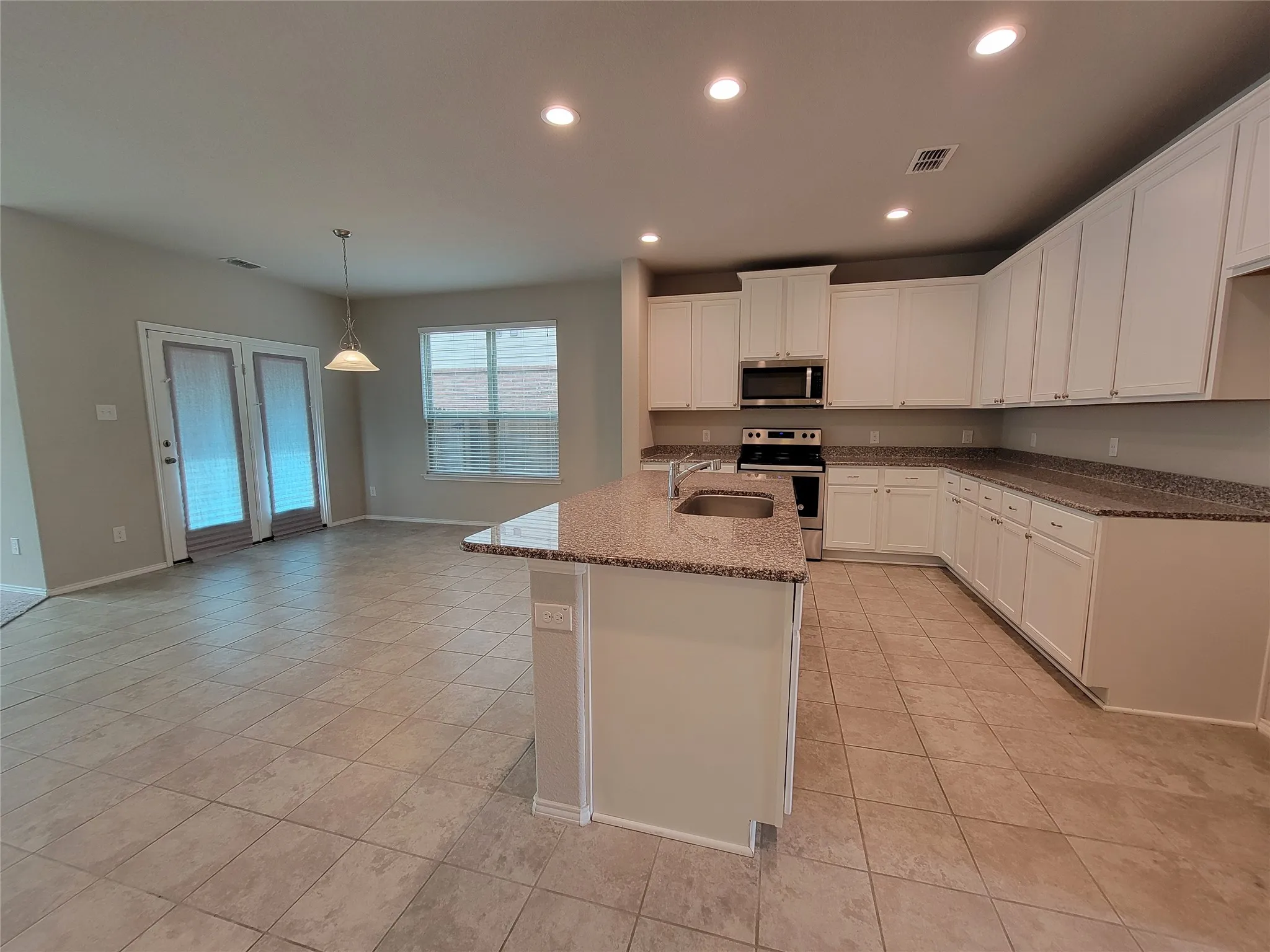 Single Family Residence For Rent in Denton County , 4725 Redbud Drive, Denton, Texas 76208, 4 Bedroom, 3 Bathroom, 2 Garage spaces, 2,480 Sqft, built in 2018, mls#21301081, Real Estate Agent in Denton, Homes For Rent in Denton county, Homes For Rent in Denton, Realtor in Denton Texas, Real Estate Brokerage Independent Realty Texas, Luminita Cordes Realtor