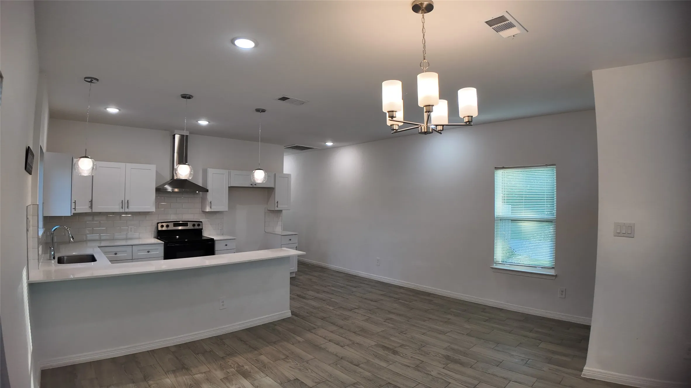 Single Family Residence For Sale in Hunt County , 4709 Lee Street, Greenville, Texas 75401, 3 Bedroom, 2 Bathroom, Garage spaces, 1,492 Sqft, built in 2023, mls#21301251, Real Estate Agent in Greenville, Homes For Sale in Hunt county, Homes For Sale in Greenville, Realtor in Greenville Texas, Real Estate Brokerage Independent Realty Texas, Luminita Cordes Realtor