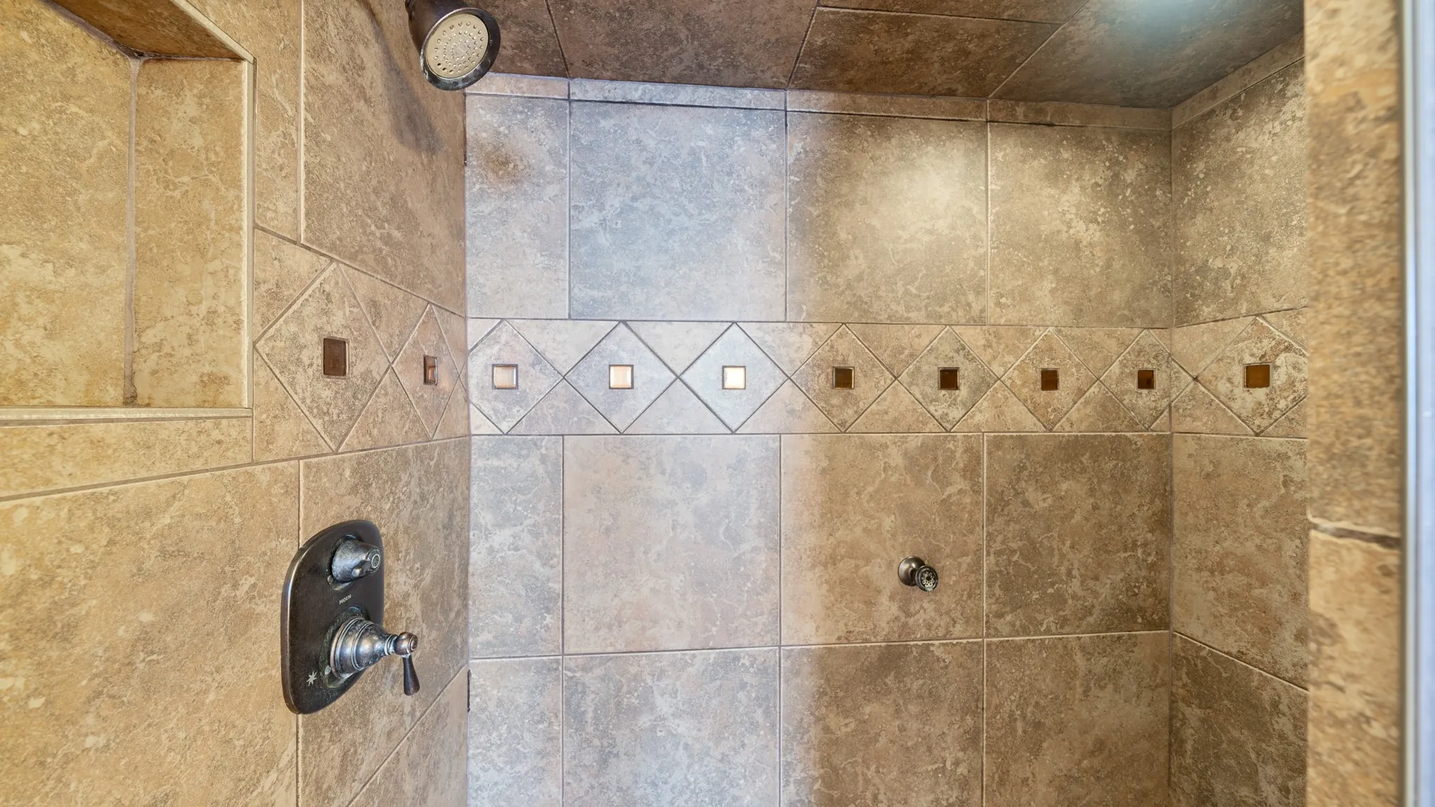 Single Family Residence For Sale in Henderson County , 519 Malibu Drive, Malakoff, Texas 75148, 3 Bedroom, 2 Bathroom, Garage spaces, 1,618 Sqft, built in 1970, mls#21301101, Real Estate Agent in Malakoff, Homes For Sale in Henderson county, Homes For Sale in Malakoff, Realtor in Malakoff Texas, Real Estate Brokerage Independent Realty Texas, Luminita Cordes Realtor