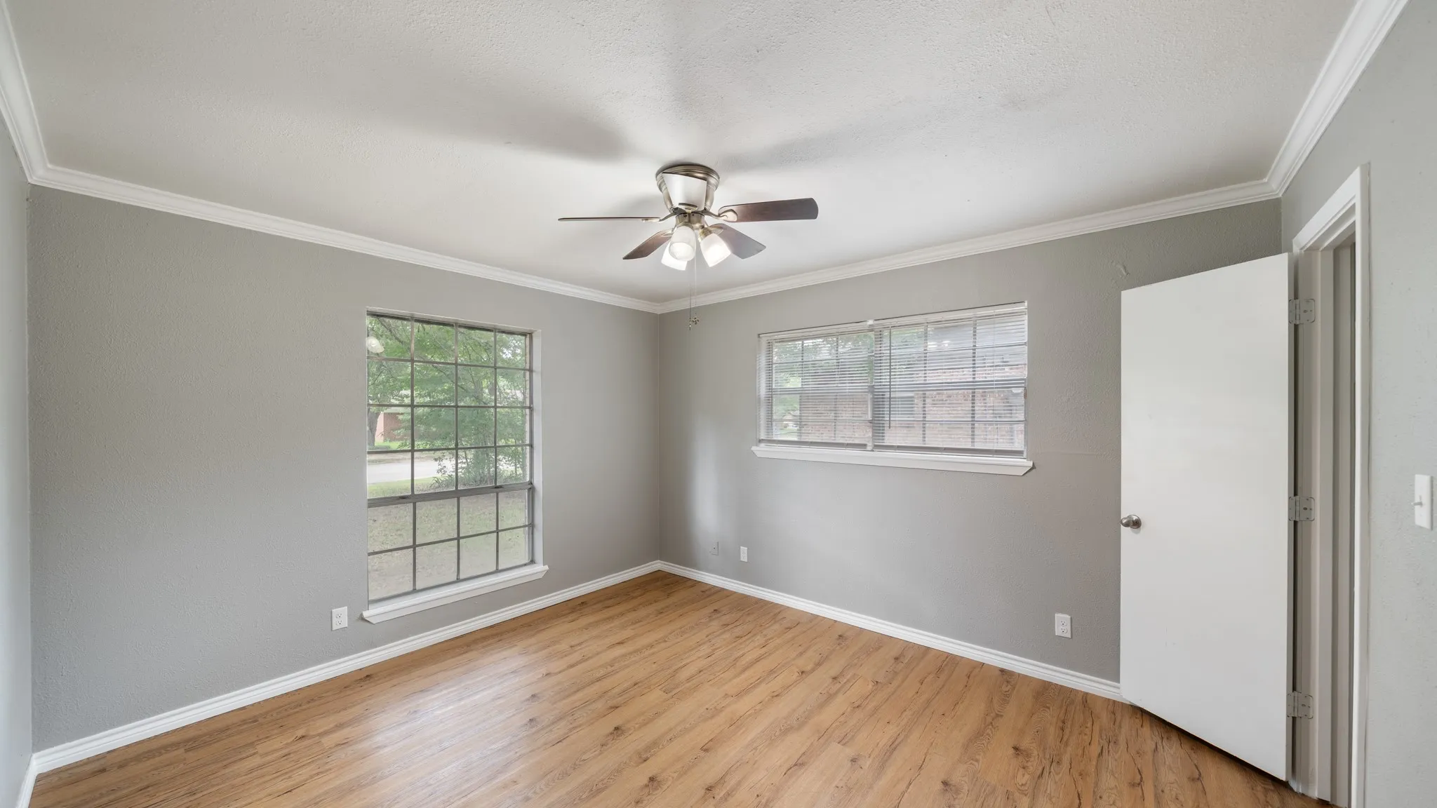 Single Family Residence For Sale in Henderson County , 519 Malibu Drive, Malakoff, Texas 75148, 3 Bedroom, 2 Bathroom, Garage spaces, 1,618 Sqft, built in 1970, mls#21301101, Real Estate Agent in Malakoff, Homes For Sale in Henderson county, Homes For Sale in Malakoff, Realtor in Malakoff Texas, Real Estate Brokerage Independent Realty Texas, Luminita Cordes Realtor