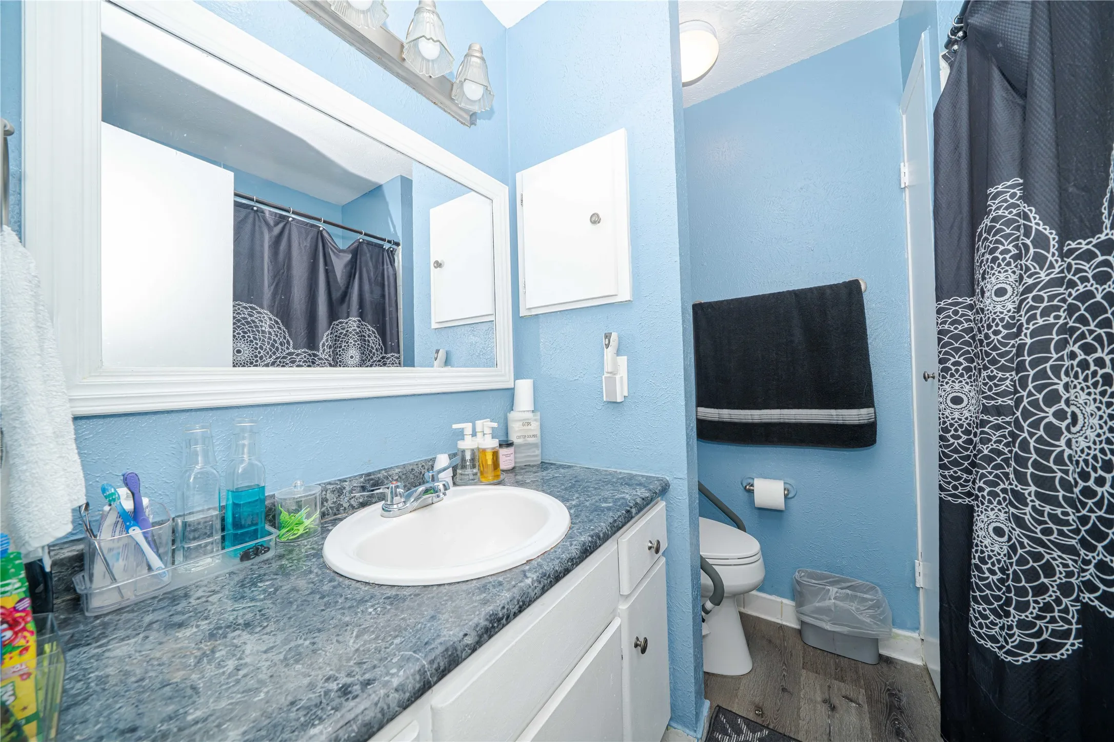 Townhouse For Sale in Dallas County , 13544 Waterfall Way, Dallas, Texas 75240, 2 Bedroom, 2 Bathroom, Garage spaces, 1,064 Sqft, built in 1969, mls#21301254, Real Estate Agent in Dallas, Homes For Sale in Dallas county, Homes For Sale in Dallas, Realtor in Dallas Texas, Real Estate Brokerage Independent Realty Texas, Luminita Cordes Realtor