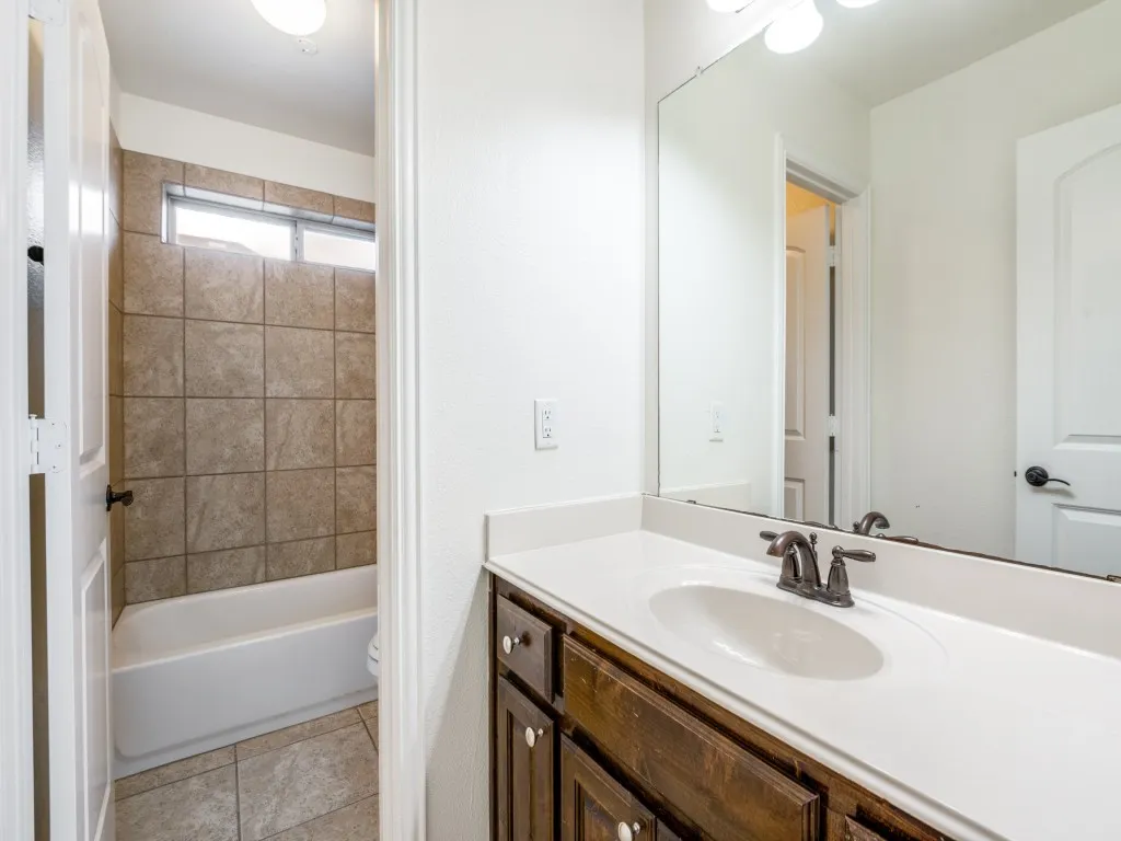 Single Family Residence For Rent in Denton County , 1191 Polo Heights Drive, Frisco, Texas 75033, 5 Bedroom, 4 Bathroom, 2 Garage spaces, 3,737 Sqft, built in 2015, mls#21300806, Real Estate Agent in Frisco, Homes For Rent in Denton county, Homes For Rent in Frisco, Realtor in Frisco Texas, Real Estate Brokerage Independent Realty Texas, Luminita Cordes Realtor