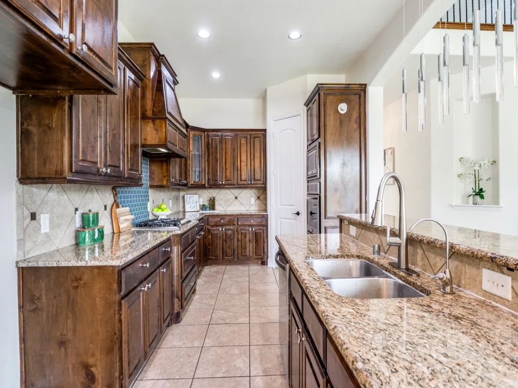 Single Family Residence For Rent in Denton County , 1191 Polo Heights Drive, Frisco, Texas 75033, 5 Bedroom, 4 Bathroom, 2 Garage spaces, 3,737 Sqft, built in 2015, mls#21300806, Real Estate Agent in Frisco, Homes For Rent in Denton county, Homes For Rent in Frisco, Realtor in Frisco Texas, Real Estate Brokerage Independent Realty Texas, Luminita Cordes Realtor