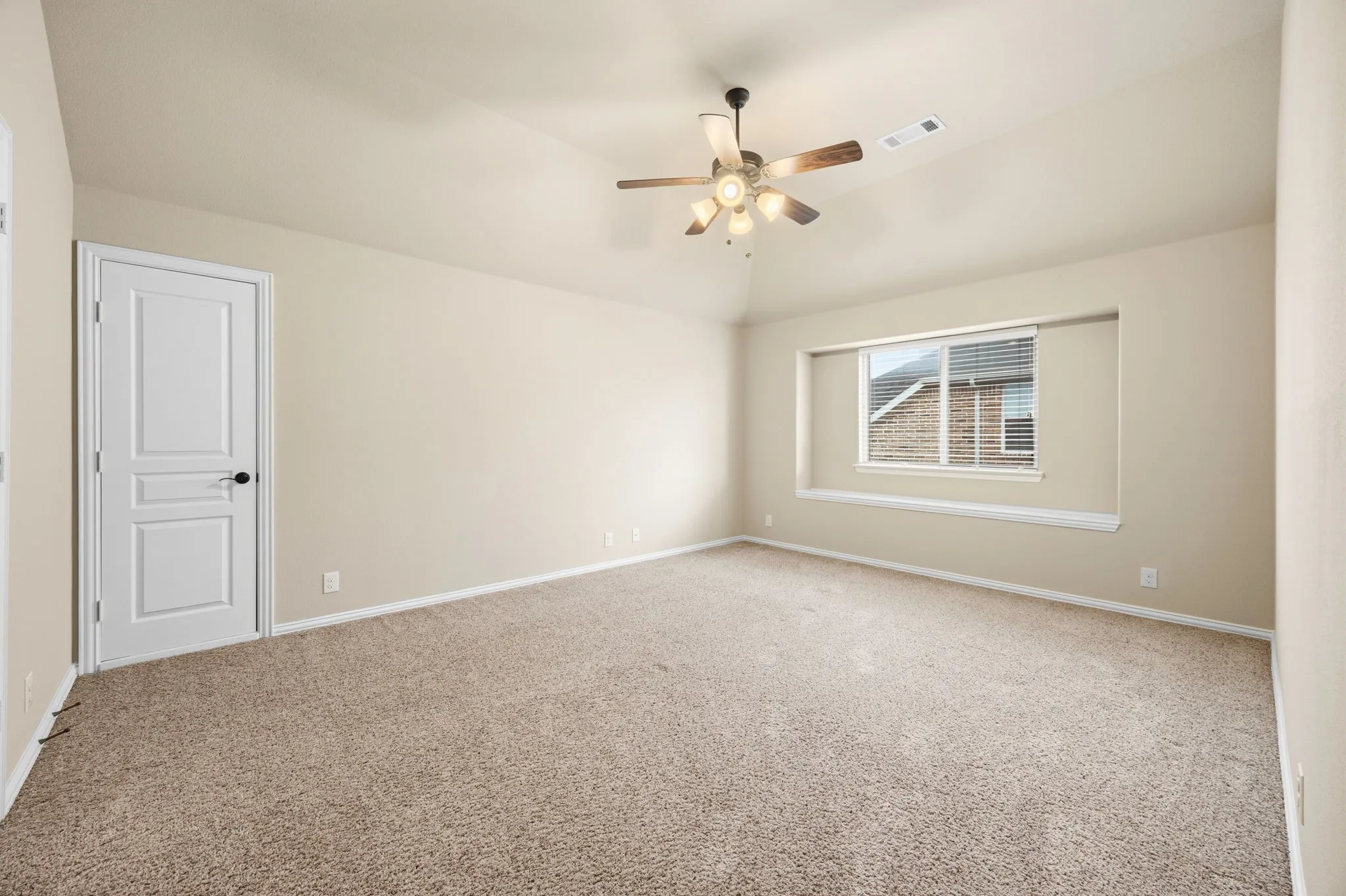 Single Family Residence For Sale in Kaufman County , 1116 Wedgewood Drive, Forney, Texas 75126, 4 Bedroom, 4 Bathroom, 2 Garage spaces, 3,210 Sqft, built in 2016, mls#21301199, Real Estate Agent in Forney, Homes For Sale in Kaufman county, Homes For Sale in Forney, Realtor in Forney Texas, Real Estate Brokerage Independent Realty Texas, Luminita Cordes Realtor