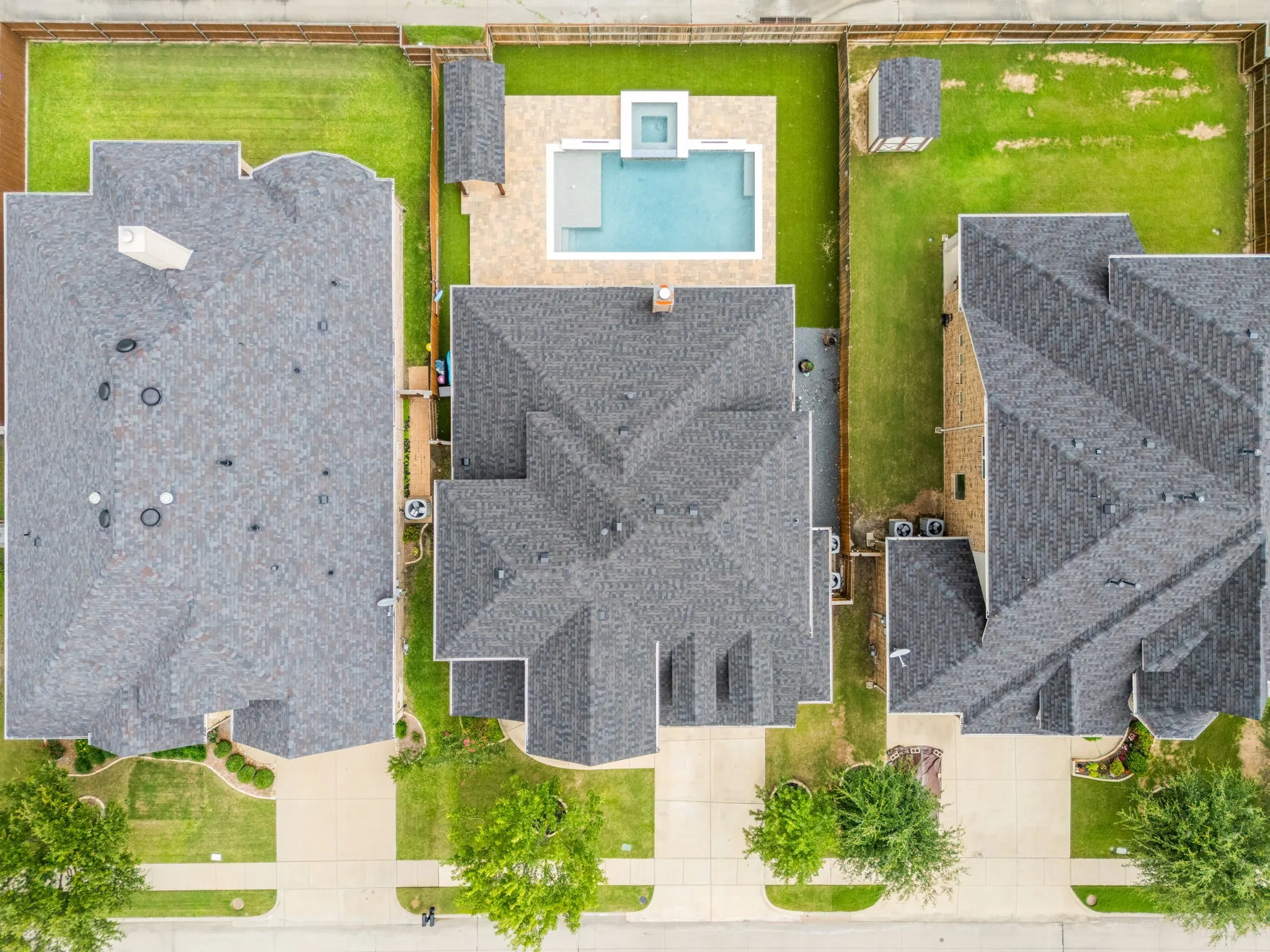Single Family Residence For Sale in Kaufman County , 1116 Wedgewood Drive, Forney, Texas 75126, 4 Bedroom, 4 Bathroom, 2 Garage spaces, 3,210 Sqft, built in 2016, mls#21301199, Real Estate Agent in Forney, Homes For Sale in Kaufman county, Homes For Sale in Forney, Realtor in Forney Texas, Real Estate Brokerage Independent Realty Texas, Luminita Cordes Realtor