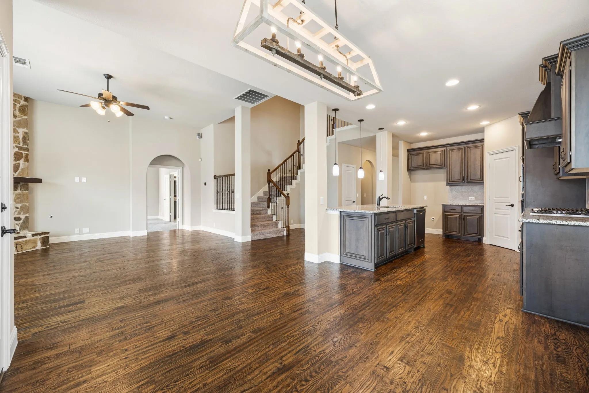 Single Family Residence For Sale in Kaufman County , 1116 Wedgewood Drive, Forney, Texas 75126, 4 Bedroom, 4 Bathroom, 2 Garage spaces, 3,210 Sqft, built in 2016, mls#21301199, Real Estate Agent in Forney, Homes For Sale in Kaufman county, Homes For Sale in Forney, Realtor in Forney Texas, Real Estate Brokerage Independent Realty Texas, Luminita Cordes Realtor