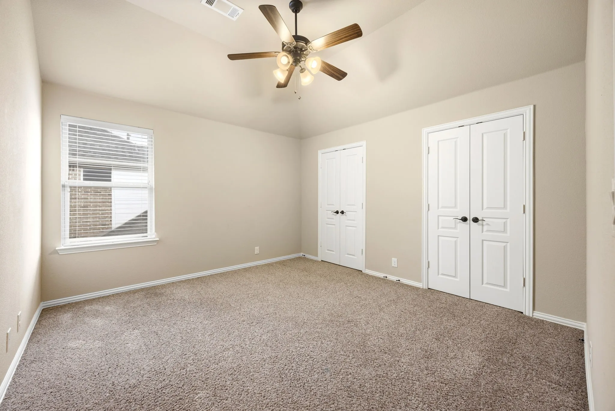 Single Family Residence For Sale in Kaufman County , 1116 Wedgewood Drive, Forney, Texas 75126, 4 Bedroom, 4 Bathroom, 2 Garage spaces, 3,210 Sqft, built in 2016, mls#21301199, Real Estate Agent in Forney, Homes For Sale in Kaufman county, Homes For Sale in Forney, Realtor in Forney Texas, Real Estate Brokerage Independent Realty Texas, Luminita Cordes Realtor