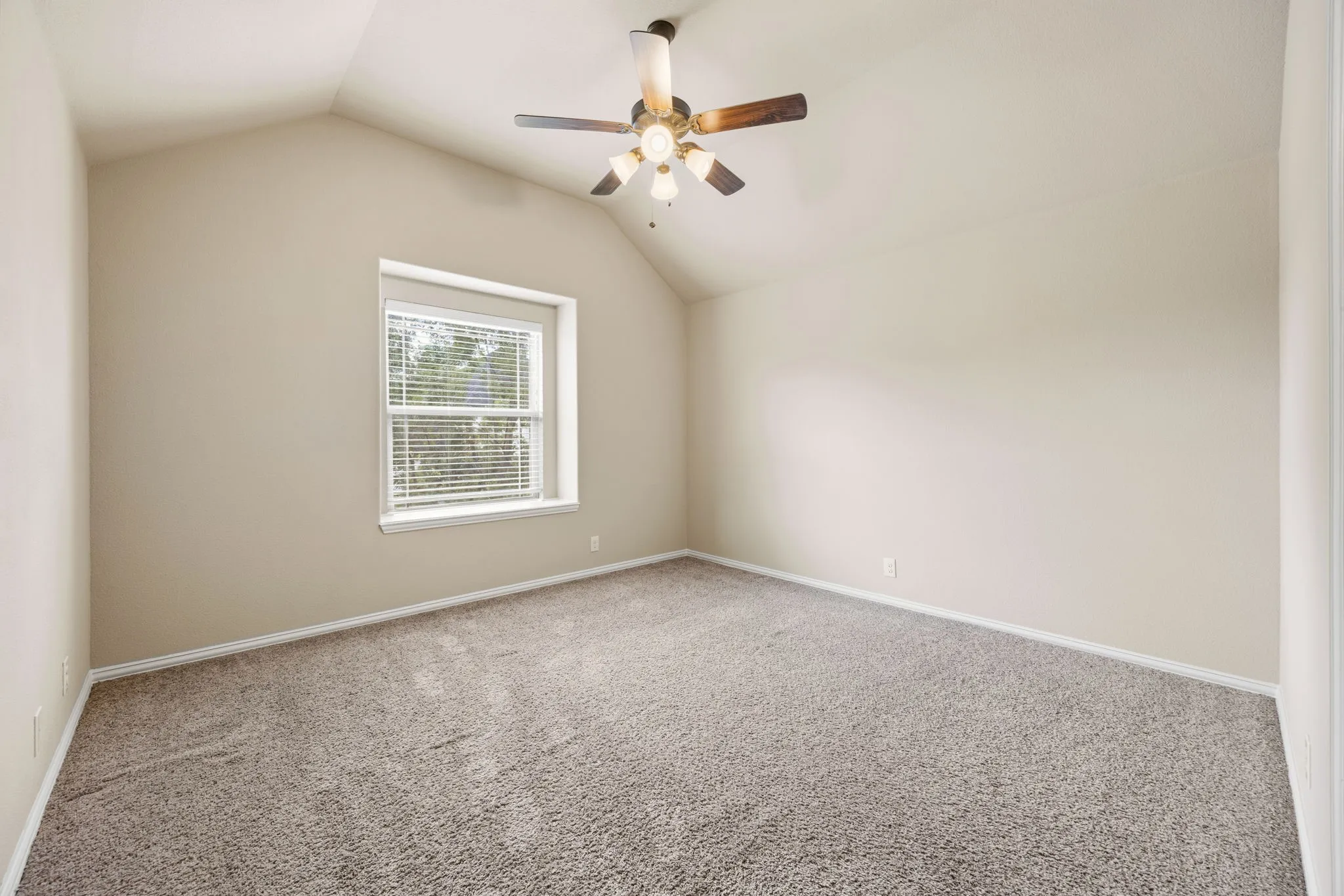 Single Family Residence For Sale in Kaufman County , 1116 Wedgewood Drive, Forney, Texas 75126, 4 Bedroom, 4 Bathroom, 2 Garage spaces, 3,210 Sqft, built in 2016, mls#21301199, Real Estate Agent in Forney, Homes For Sale in Kaufman county, Homes For Sale in Forney, Realtor in Forney Texas, Real Estate Brokerage Independent Realty Texas, Luminita Cordes Realtor