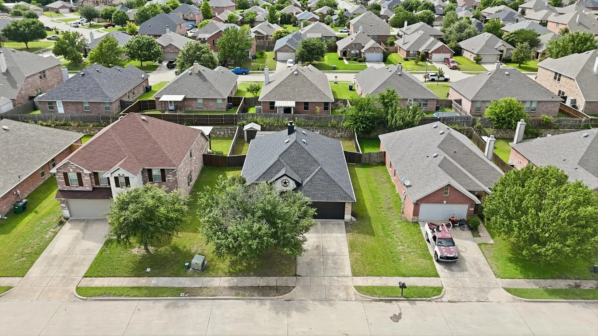 Single Family Residence For Sale in Rockwall County , 515 Laurel Lane, Fate, Texas 75087, 3 Bedroom, 2 Bathroom, 2 Garage spaces, 1,630 Sqft, built in 2007, mls#21290618, Real Estate Agent in Fate, Homes For Sale in Rockwall county, Homes For Sale in Fate, Realtor in Fate Texas, Real Estate Brokerage Independent Realty Texas, Luminita Cordes Realtor