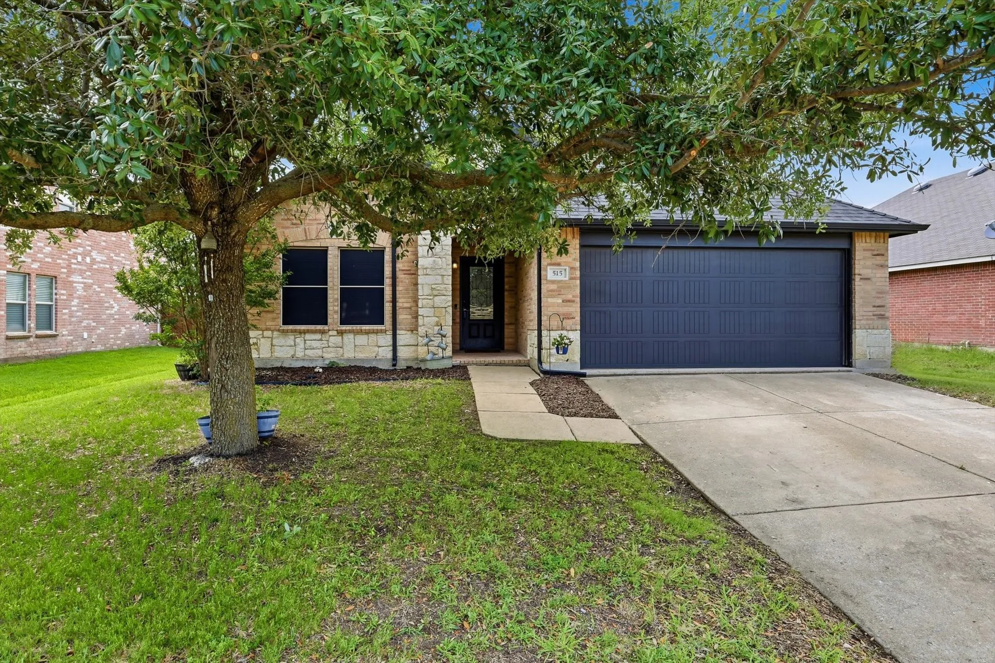 Single Family Residence For Sale in Rockwall County , 515 Laurel Lane, Fate, Texas 75087, 3 Bedroom, 2 Bathroom, 2 Garage spaces, 1,630 Sqft, built in 2007, mls#21290618, Real Estate Agent in Fate, Homes For Sale in Rockwall county, Homes For Sale in Fate, Realtor in Fate Texas, Real Estate Brokerage Independent Realty Texas, Luminita Cordes Realtor