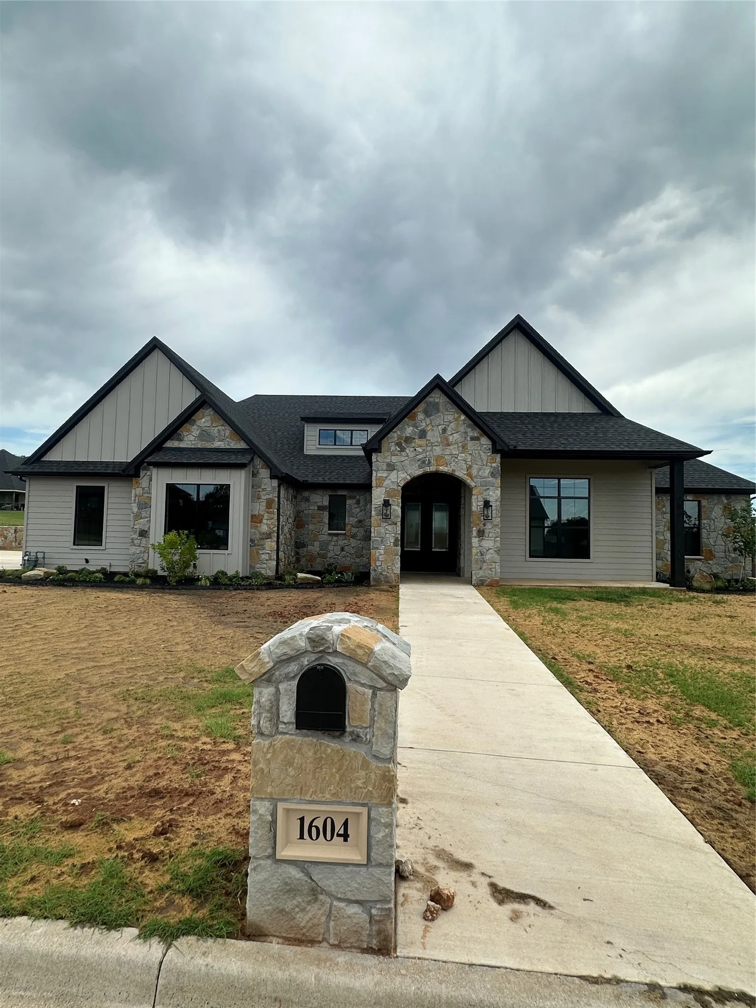 Single Family Residence For Sale in Montague County , 1604 N Mason, Bowie, Texas 76230, 4 Bedroom, 4 Bathroom, 2 Garage spaces, 2,800 Sqft, built in 2026, mls#21301293, Real Estate Agent in Bowie, Homes For Sale in Montague county, Homes For Sale in Bowie, Realtor in Bowie Texas, Real Estate Brokerage Independent Realty Texas, Luminita Cordes Realtor