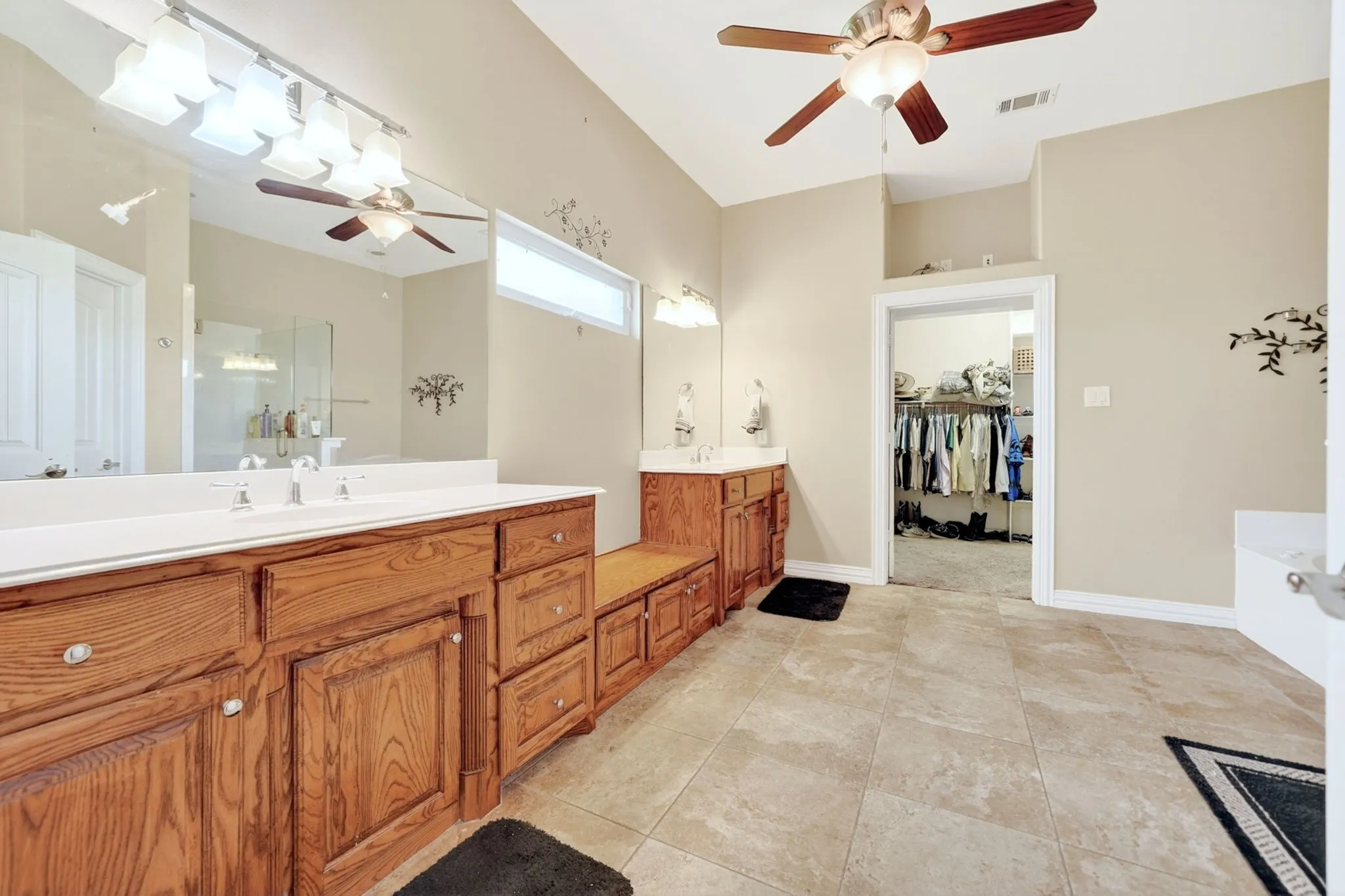 Single Family Residence For Sale in Kaufman County , 16810 Valley View, Forney, Texas 75126, 6 Bedroom, 6 Bathroom, 2 Garage spaces, 3,952 Sqft, built in 1983, mls#21300827, Real Estate Agent in Forney, Homes For Sale in Kaufman county, Homes For Sale in Forney, Realtor in Forney Texas, Real Estate Brokerage Independent Realty Texas, Luminita Cordes Realtor