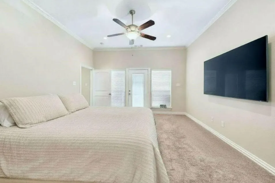 virtually staged, Ensuite Bath, and private entry.