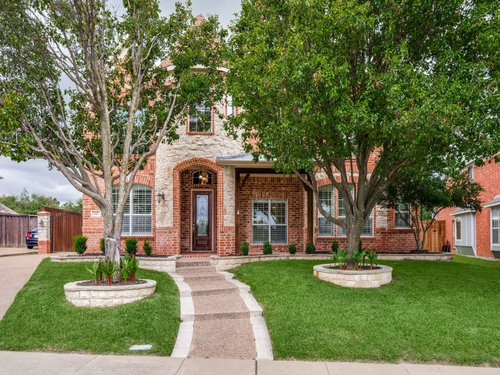 Single Family Residence For Sale in Collin County , 841 Wind Brook Lane, Prosper, Texas 75078, 5 Bedroom, 4 Bathroom, 3 Garage spaces, 4,382 Sqft, built in 2005, mls#21300302, Real Estate Agent in Prosper, Homes For Sale in Collin county, Homes For Sale in Prosper, Realtor in Prosper Texas, Real Estate Brokerage Independent Realty Texas, Luminita Cordes Realtor