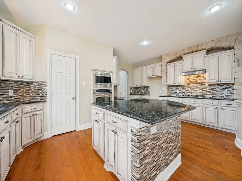 Single Family Residence For Sale in Collin County , 841 Wind Brook Lane, Prosper, Texas 75078, 5 Bedroom, 4 Bathroom, 3 Garage spaces, 4,382 Sqft, built in 2005, mls#21300302, Real Estate Agent in Prosper, Homes For Sale in Collin county, Homes For Sale in Prosper, Realtor in Prosper Texas, Real Estate Brokerage Independent Realty Texas, Luminita Cordes Realtor