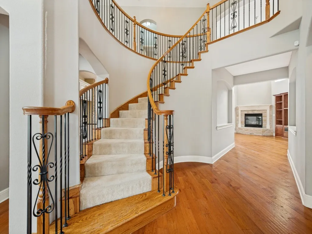 Single Family Residence For Sale in Collin County , 841 Wind Brook Lane, Prosper, Texas 75078, 5 Bedroom, 4 Bathroom, 3 Garage spaces, 4,382 Sqft, built in 2005, mls#21300302, Real Estate Agent in Prosper, Homes For Sale in Collin county, Homes For Sale in Prosper, Realtor in Prosper Texas, Real Estate Brokerage Independent Realty Texas, Luminita Cordes Realtor