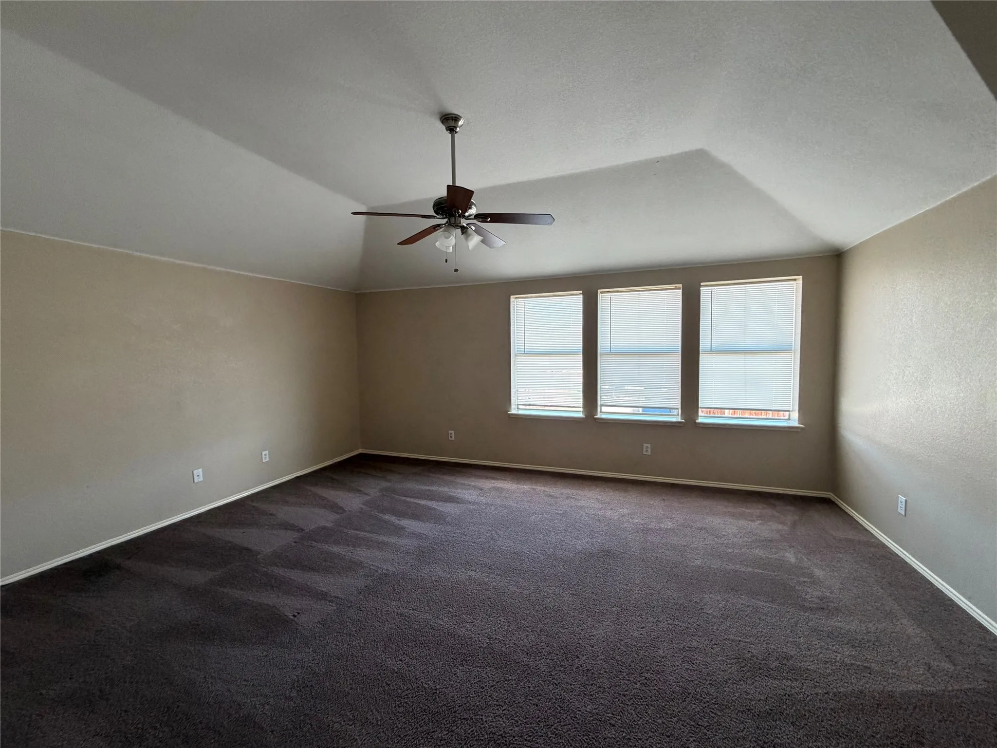 Single Family Residence For Rent in Dallas County , 1343 Marvin Gardens, Lancaster, Texas 75134, 4 Bedrooms, 3 Bathrooms, 2 Garage spaces, 3,382 Sqft, built in 2006, Price $2,595, mls#21301311, Real Estate Agent in Lancaster, Homes For Rent in Dallas county, Homes For Rent in Lancaster, Realtor in Lancaster Texas, Real Estate Brokerage Independent Realty Texas, Luminita Cordes Realtor