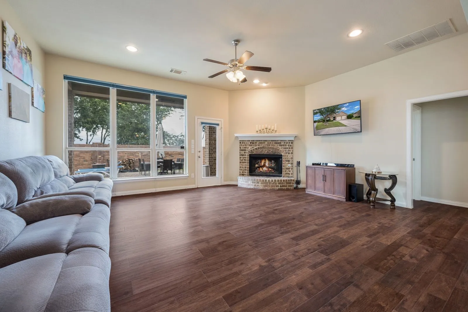 Single Family Residence For Sale in Kaufman County , 1001 Brigham Drive, Forney, Texas 75126, 4 Bedroom, 3 Bathroom, 2 Garage spaces, 2,819 Sqft, built in 2011, mls#21292556, Real Estate Agent in Forney, Homes For Sale in Kaufman county, Homes For Sale in Forney, Realtor in Forney Texas, Real Estate Brokerage Independent Realty Texas, Luminita Cordes Realtor