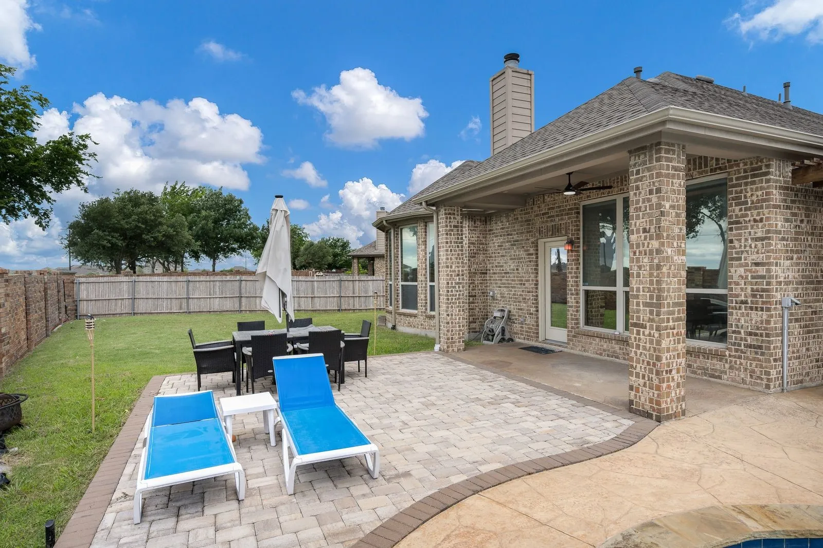 Single Family Residence For Sale in Kaufman County , 1001 Brigham Drive, Forney, Texas 75126, 4 Bedroom, 3 Bathroom, 2 Garage spaces, 2,819 Sqft, built in 2011, mls#21292556, Real Estate Agent in Forney, Homes For Sale in Kaufman county, Homes For Sale in Forney, Realtor in Forney Texas, Real Estate Brokerage Independent Realty Texas, Luminita Cordes Realtor