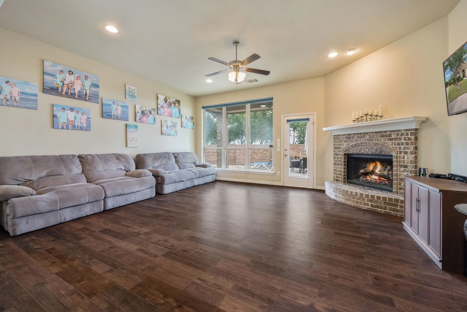 Single Family Residence For Sale in Kaufman County , 1001 Brigham Drive, Forney, Texas 75126, 4 Bedroom, 3 Bathroom, 2 Garage spaces, 2,819 Sqft, built in 2011, mls#21292556, Real Estate Agent in Forney, Homes For Sale in Kaufman county, Homes For Sale in Forney, Realtor in Forney Texas, Real Estate Brokerage Independent Realty Texas, Luminita Cordes Realtor