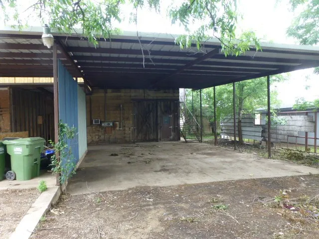 Single Family Residence For Sale in Parker County , 619 N Avenue A, Springtown, Texas 76082, 3 Bedroom, 3 Bathroom, 2 Garage spaces, 1,606 Sqft, built in 1951, mls#21301324, Real Estate Agent in Springtown, Homes For Sale in Parker county, Homes For Sale in Springtown, Realtor in Springtown Texas, Real Estate Brokerage Independent Realty Texas, Luminita Cordes Realtor
