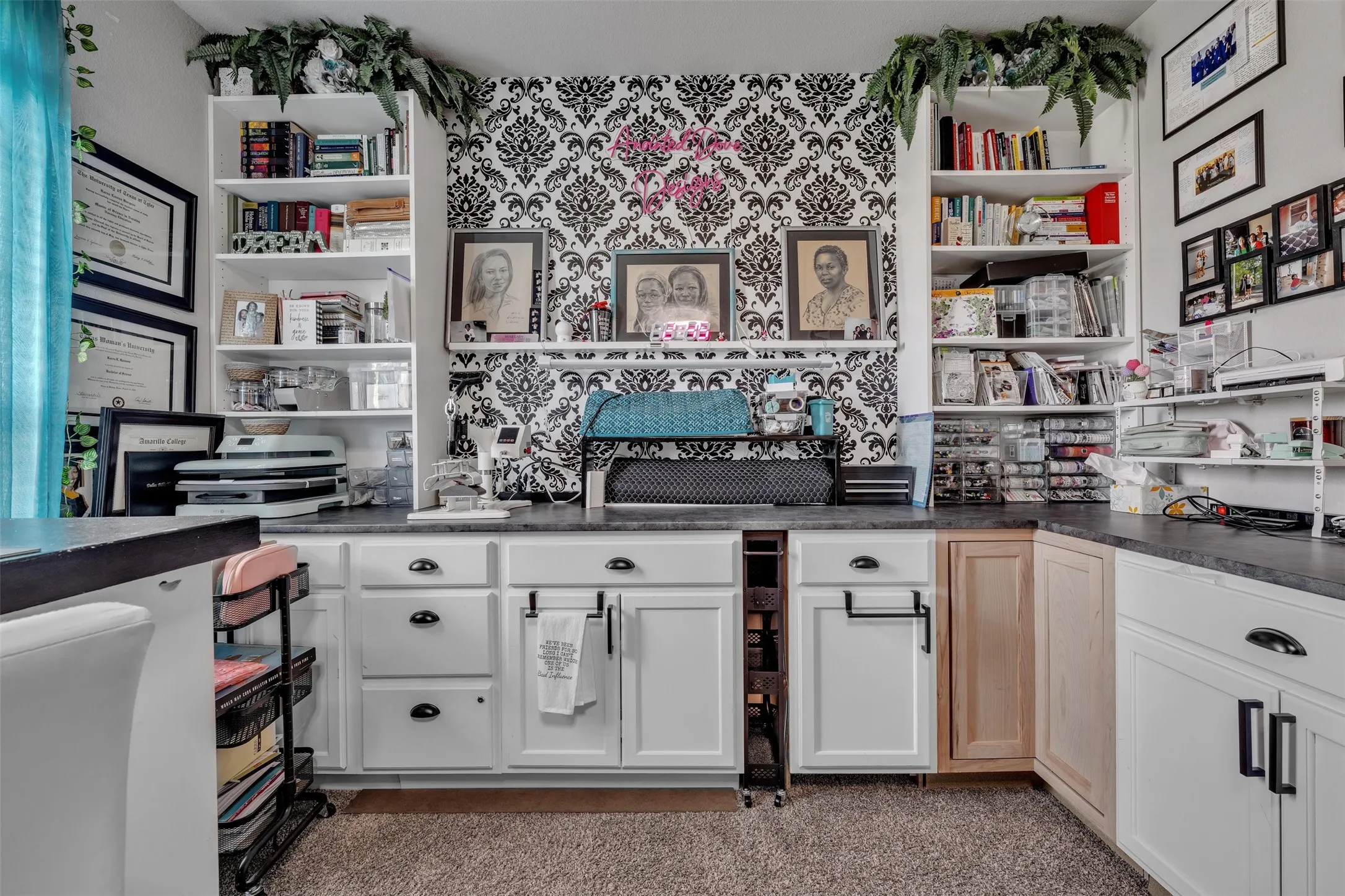 Single Family Residence For Sale in Ellis County , 231 Berkeley Drive, Waxahachie, Texas 75167, 5 Bedroom, 3 Bathroom, 3 Garage spaces, 2,988 Sqft, built in 2020, mls#21301009, Real Estate Agent in Waxahachie, Homes For Sale in Ellis county, Homes For Sale in Waxahachie, Realtor in Waxahachie Texas, Real Estate Brokerage Independent Realty Texas, Luminita Cordes Realtor