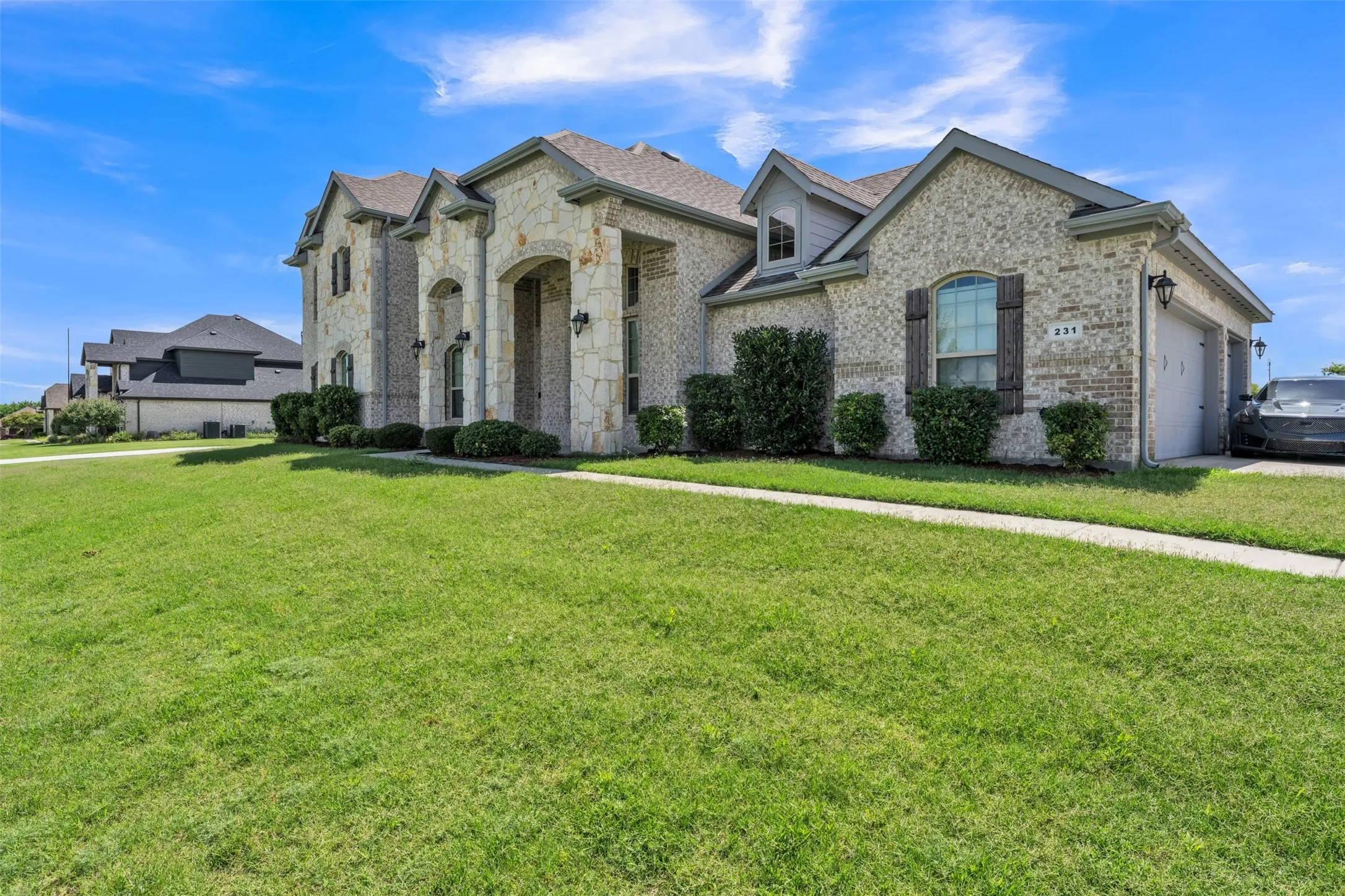 Single Family Residence For Sale in Ellis County , 231 Berkeley Drive, Waxahachie, Texas 75167, 5 Bedroom, 3 Bathroom, 3 Garage spaces, 2,988 Sqft, built in 2020, mls#21301009, Real Estate Agent in Waxahachie, Homes For Sale in Ellis county, Homes For Sale in Waxahachie, Realtor in Waxahachie Texas, Real Estate Brokerage Independent Realty Texas, Luminita Cordes Realtor