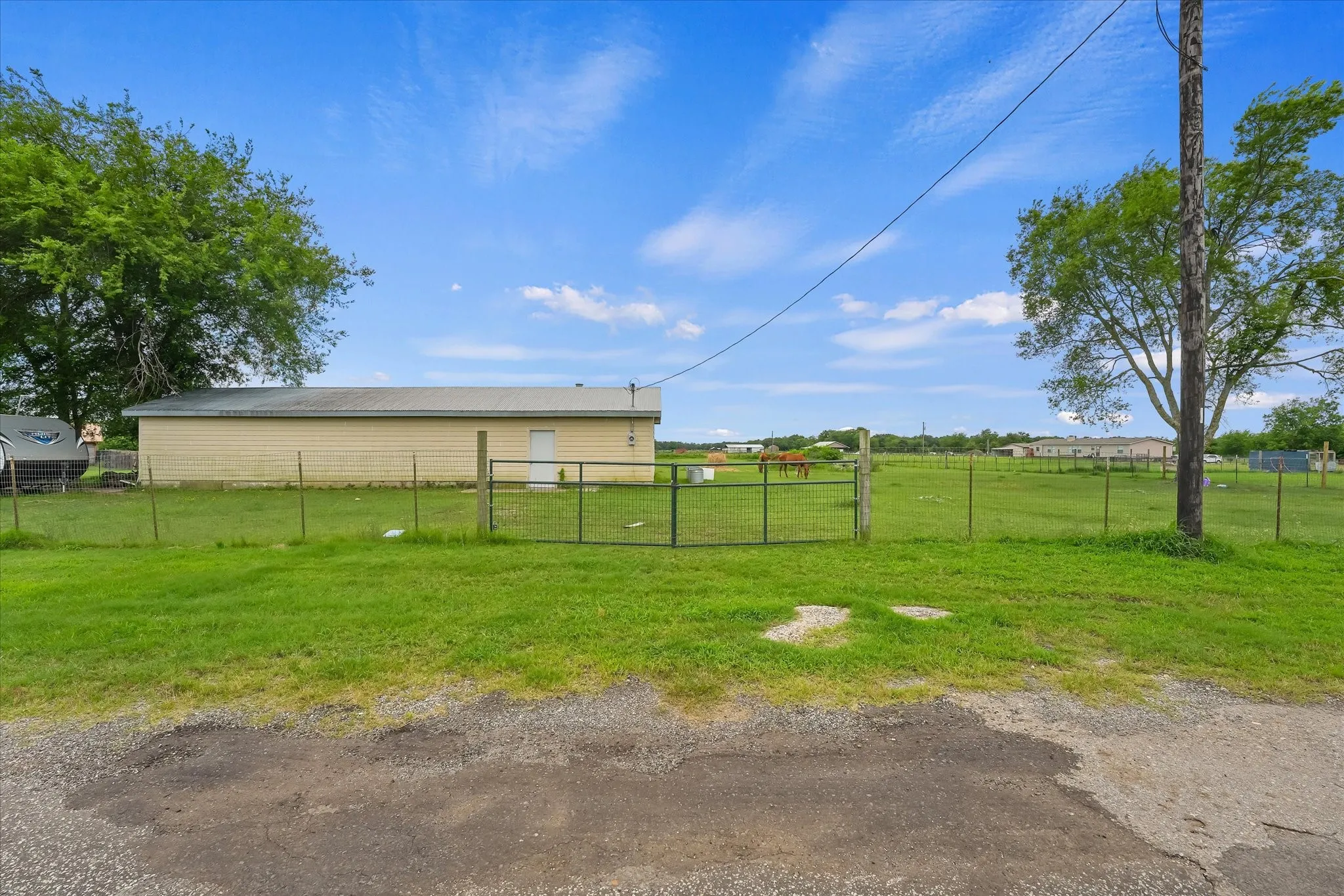 Unimproved Land For Sale in Hopkins County , 15 County Road 1150, Cumby, Texas 75433, 0, 0, Garage spaces, 0 Sqft, built in 0, mls#21298622, Real Estate Agent in Cumby, Homes For Sale in Hopkins county, Homes For Sale in Cumby, Realtor in Cumby Texas, Real Estate Brokerage Independent Realty Texas, Luminita Cordes Realtor