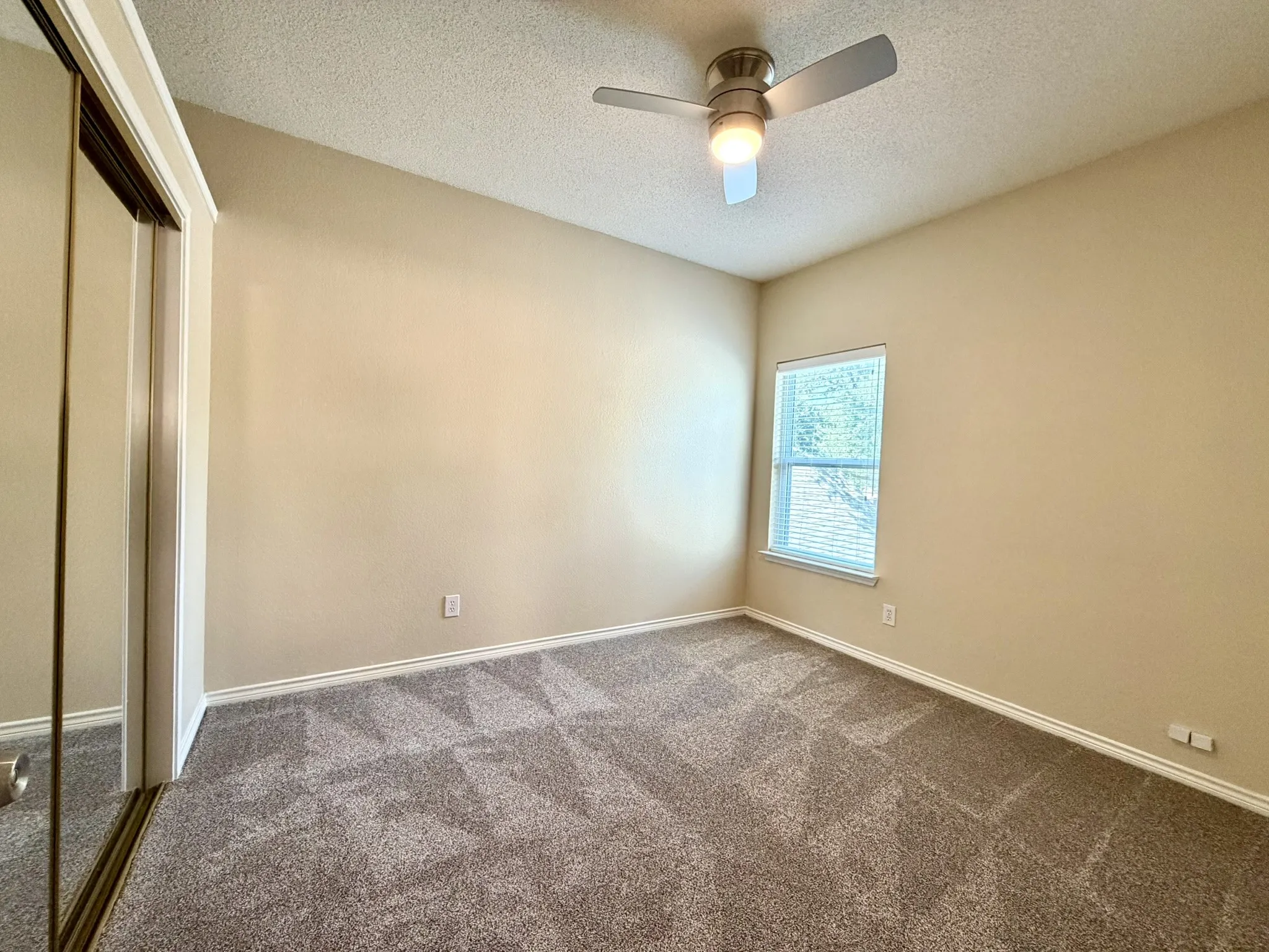 Single Family Residence For Rent in Denton County , 1410 Indian Lake Trail, Carrollton, Texas 75007, 4 Bedroom, 3 Bathroom, 2 Garage spaces, 2,390 Sqft, built in 1988, mls#21301332, Real Estate Agent in Carrollton, Homes For Rent in Denton county, Homes For Rent in Carrollton, Realtor in Carrollton Texas, Real Estate Brokerage Independent Realty Texas, Luminita Cordes Realtor