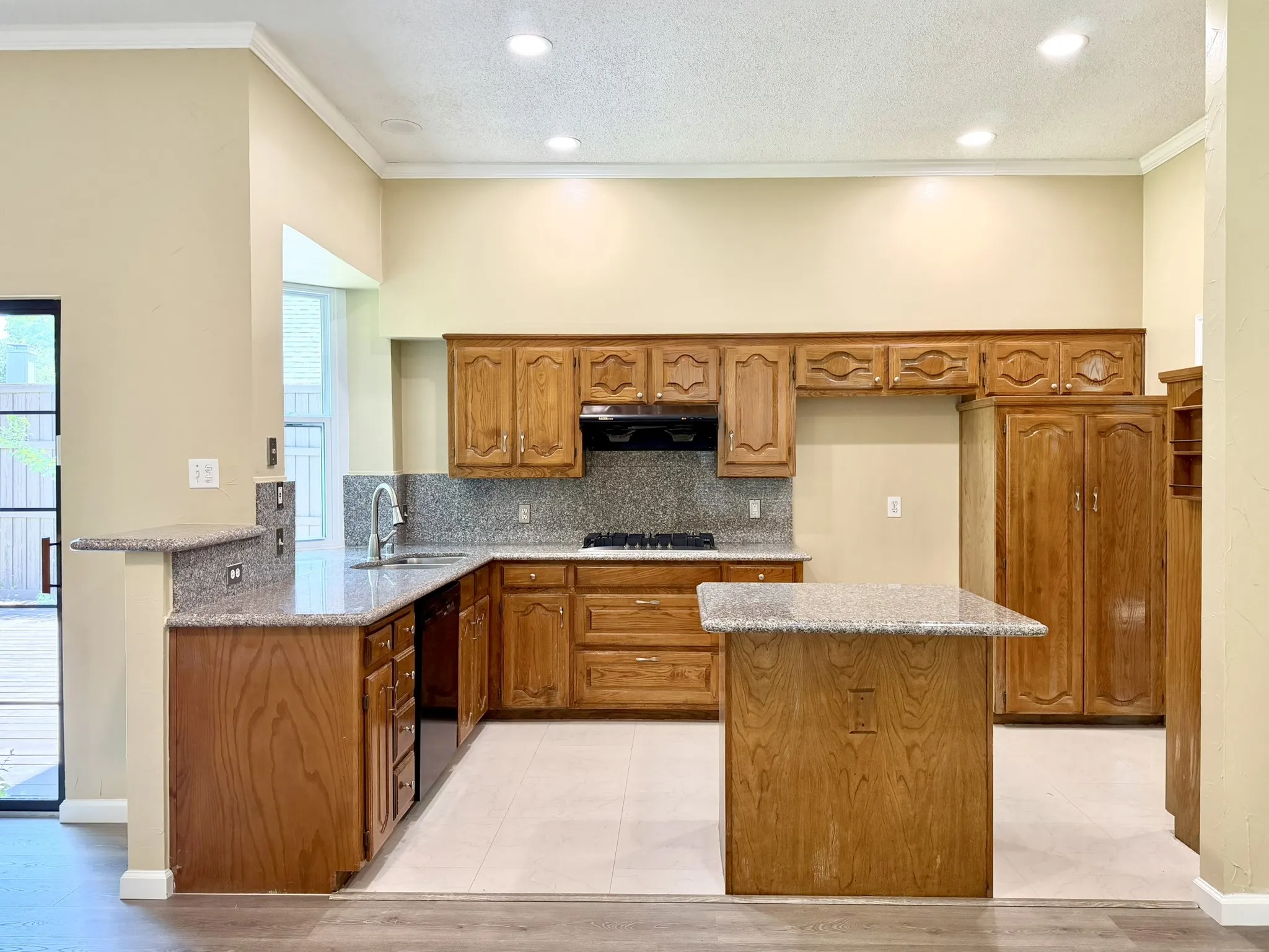 Single Family Residence For Rent in Denton County , 1410 Indian Lake Trail, Carrollton, Texas 75007, 4 Bedroom, 3 Bathroom, 2 Garage spaces, 2,390 Sqft, built in 1988, mls#21301332, Real Estate Agent in Carrollton, Homes For Rent in Denton county, Homes For Rent in Carrollton, Realtor in Carrollton Texas, Real Estate Brokerage Independent Realty Texas, Luminita Cordes Realtor