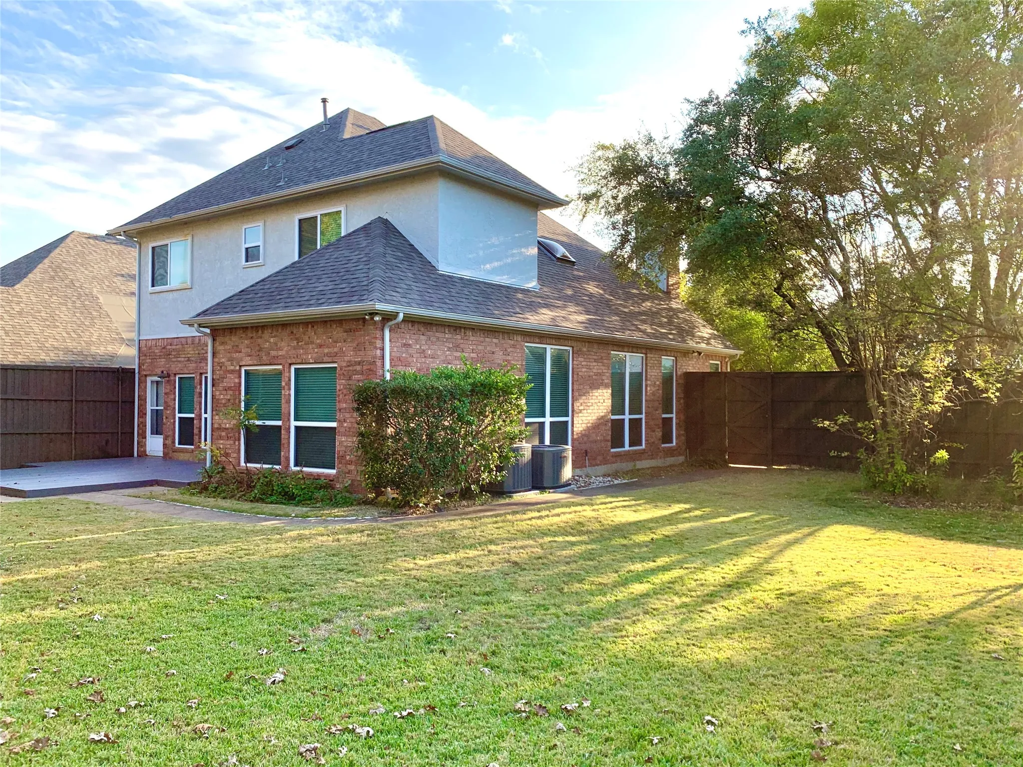 Single Family Residence For Rent in Denton County , 1410 Indian Lake Trail, Carrollton, Texas 75007, 4 Bedroom, 3 Bathroom, 2 Garage spaces, 2,390 Sqft, built in 1988, mls#21301332, Real Estate Agent in Carrollton, Homes For Rent in Denton county, Homes For Rent in Carrollton, Realtor in Carrollton Texas, Real Estate Brokerage Independent Realty Texas, Luminita Cordes Realtor